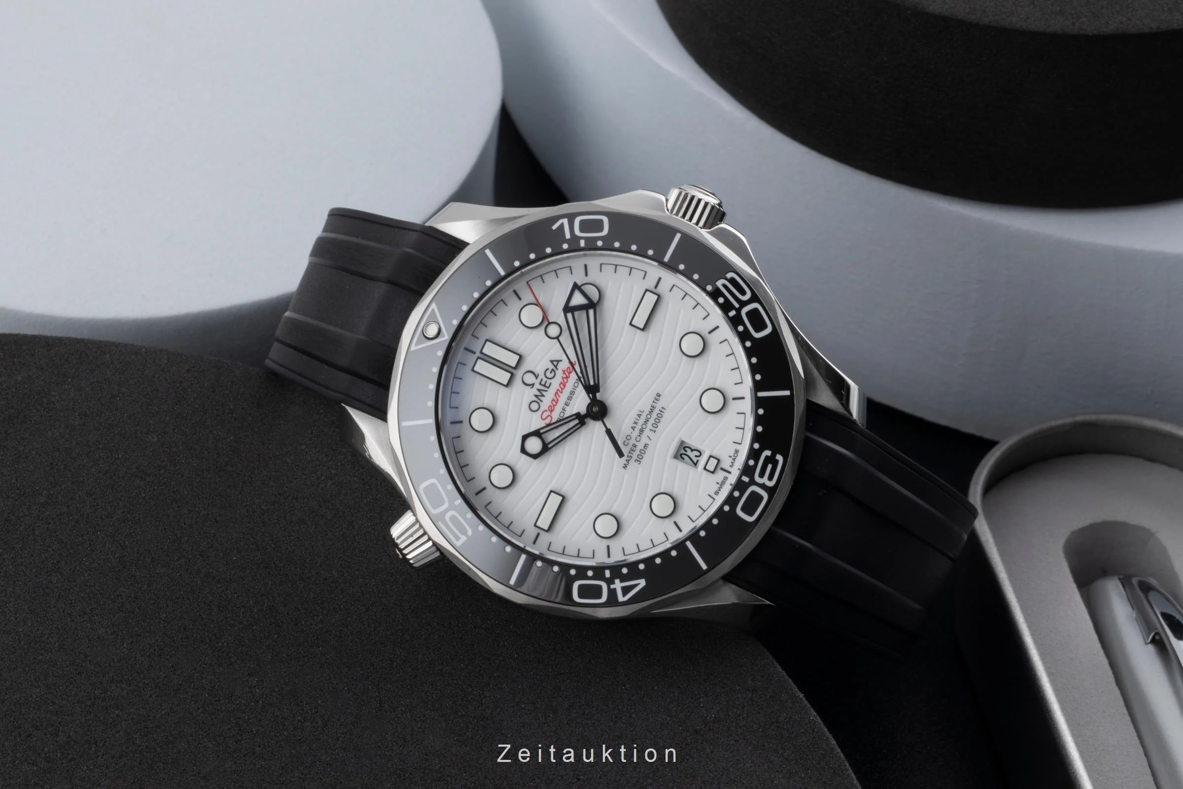 Omega Seamaster steel automatic men's watch 210.32.42.20.04.001  [2504187] - Image 3