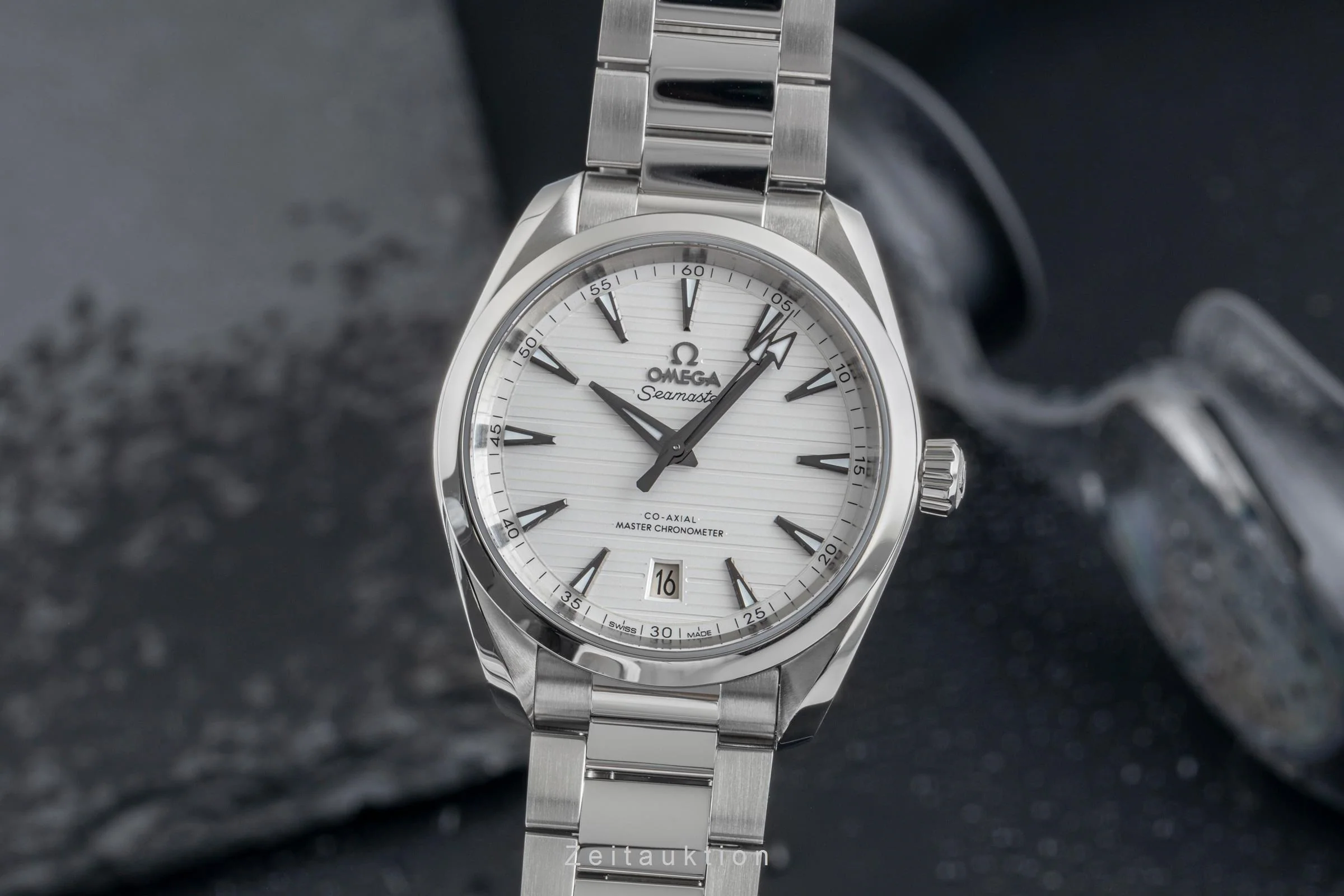 Omega Seamaster steel automatic men's watch 220.10.38.20.02.001 LP: 6800EUR  [2504076] - Image 2