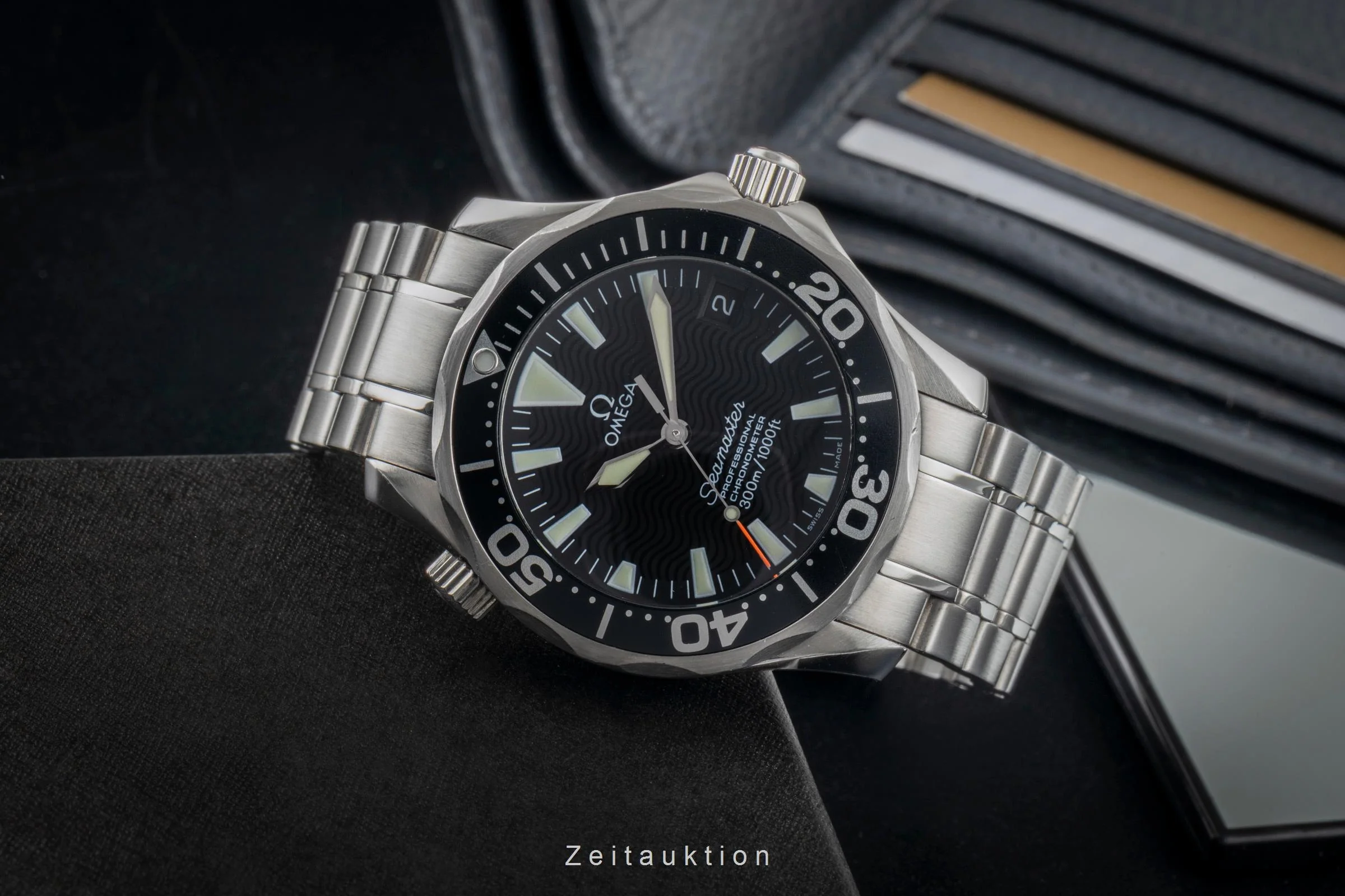 Omega Seamaster steel automatic men's watch 2252.50.00  [2600033] - Image 3