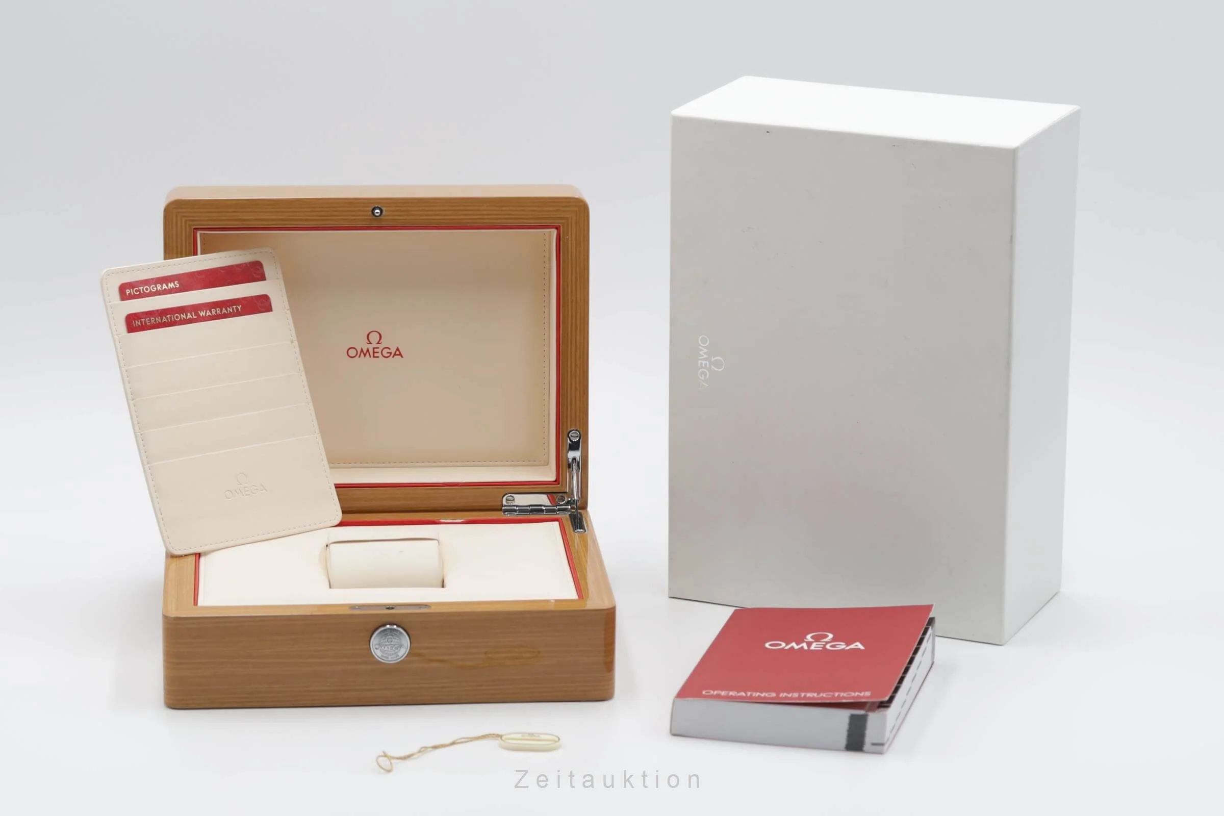 Omega Seamaster steel automatic men's watch 232.30.38.20.01.001  [2501621] - Image 9