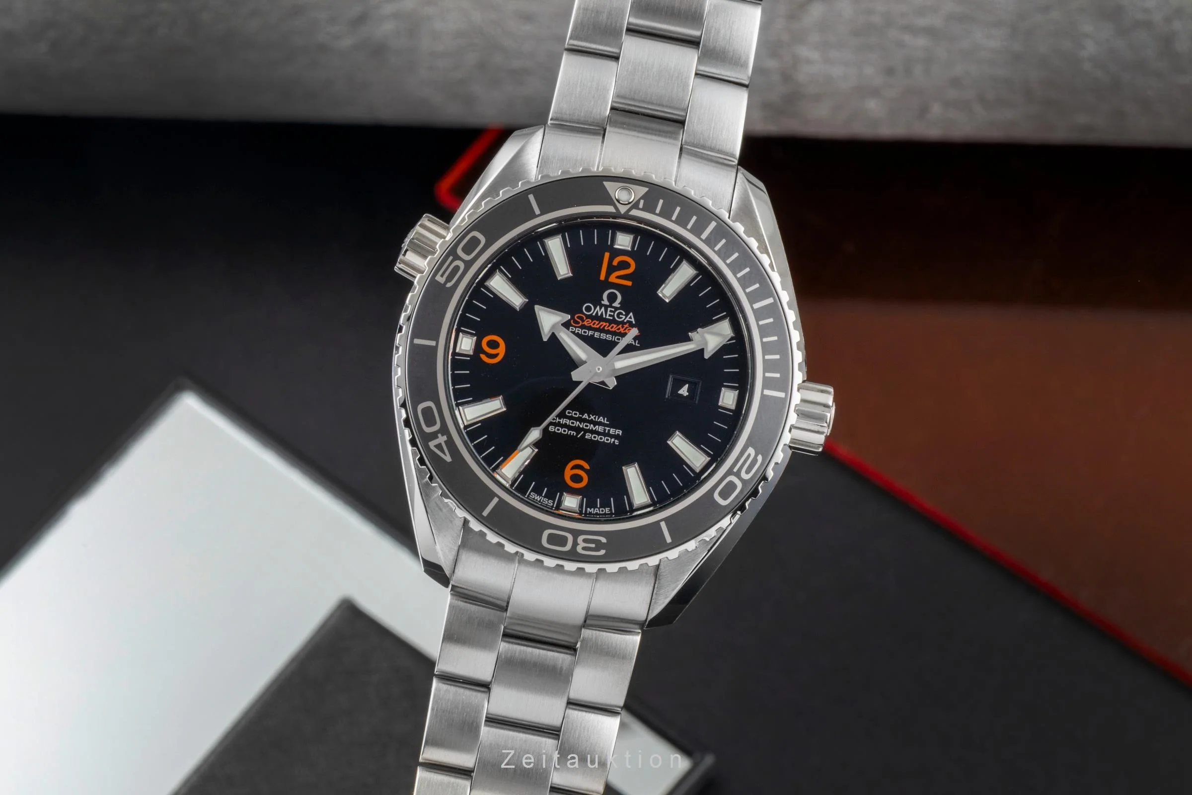 Omega Seamaster steel automatic men's watch 232.33.38.20.01.002  [2600434] - Image 2