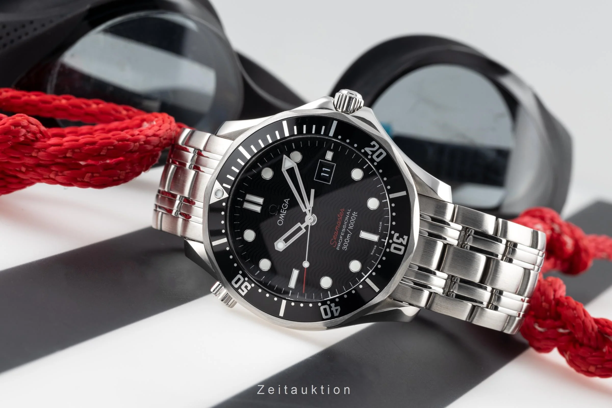 Omega Seamaster steel quartz men's watch 212.30.41.61.01.001  [2302636] - Image 2