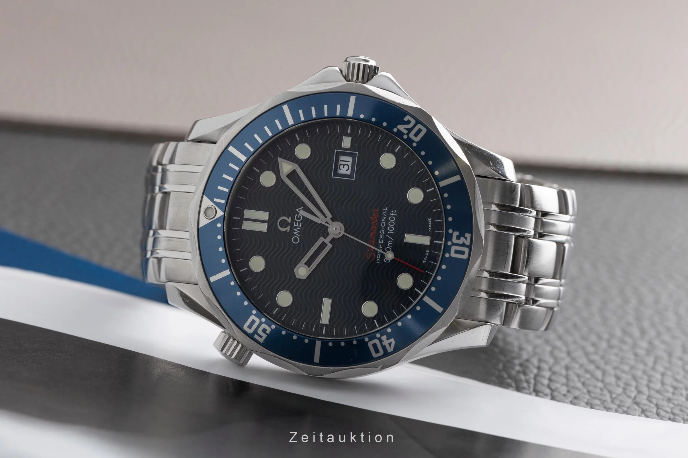Omega Seamaster steel quartz men's watch 2221.80.00  [2502403] - Image 3