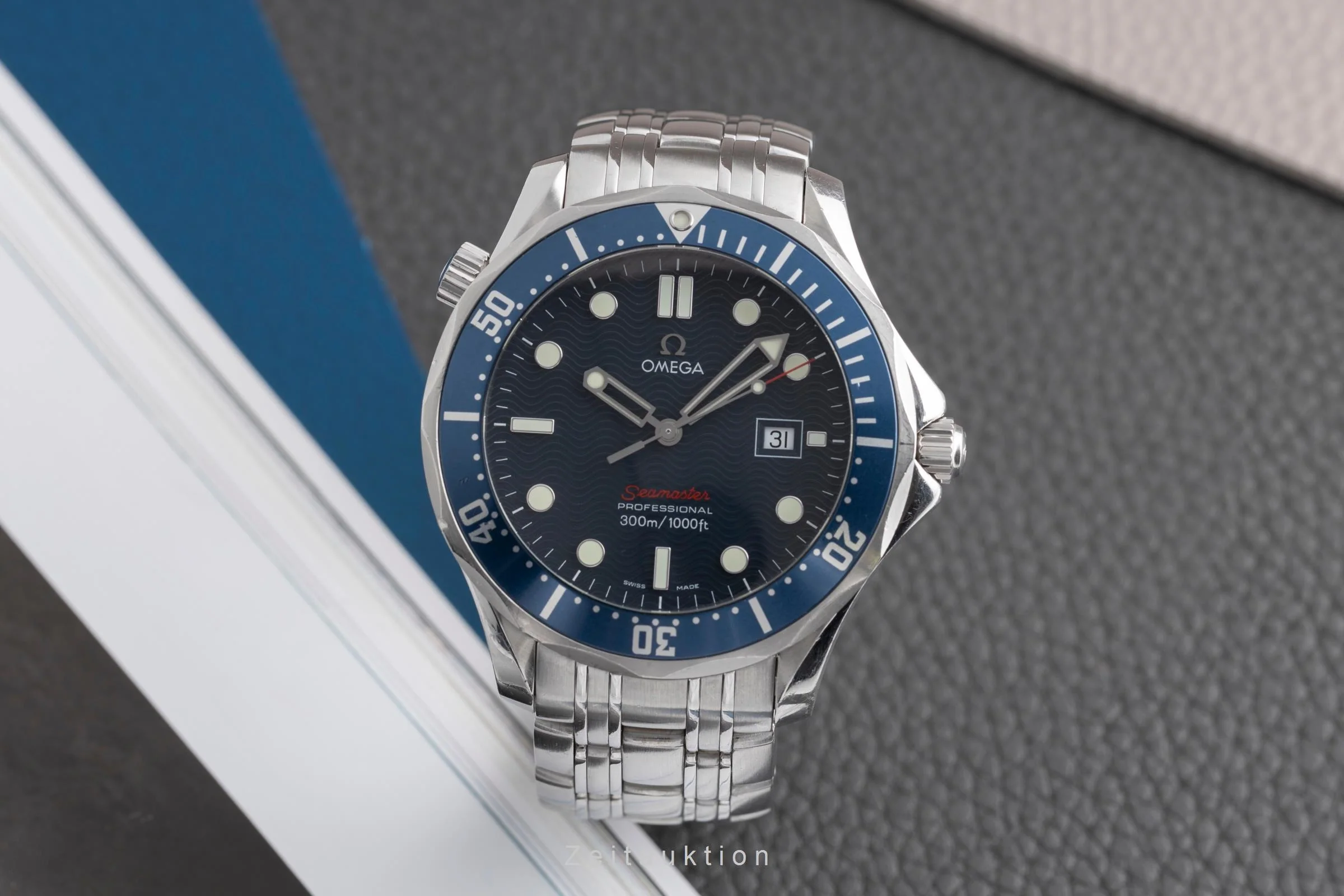 Omega Seamaster steel quartz men's watch 2221.80.00  [2502403] - Image 4