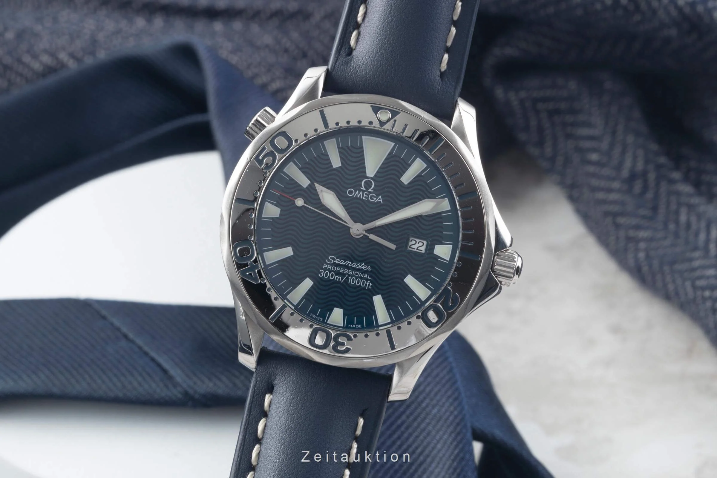 Omega Seamaster steel quartz men's watch 2265.80.00  [2501174] - Image 2