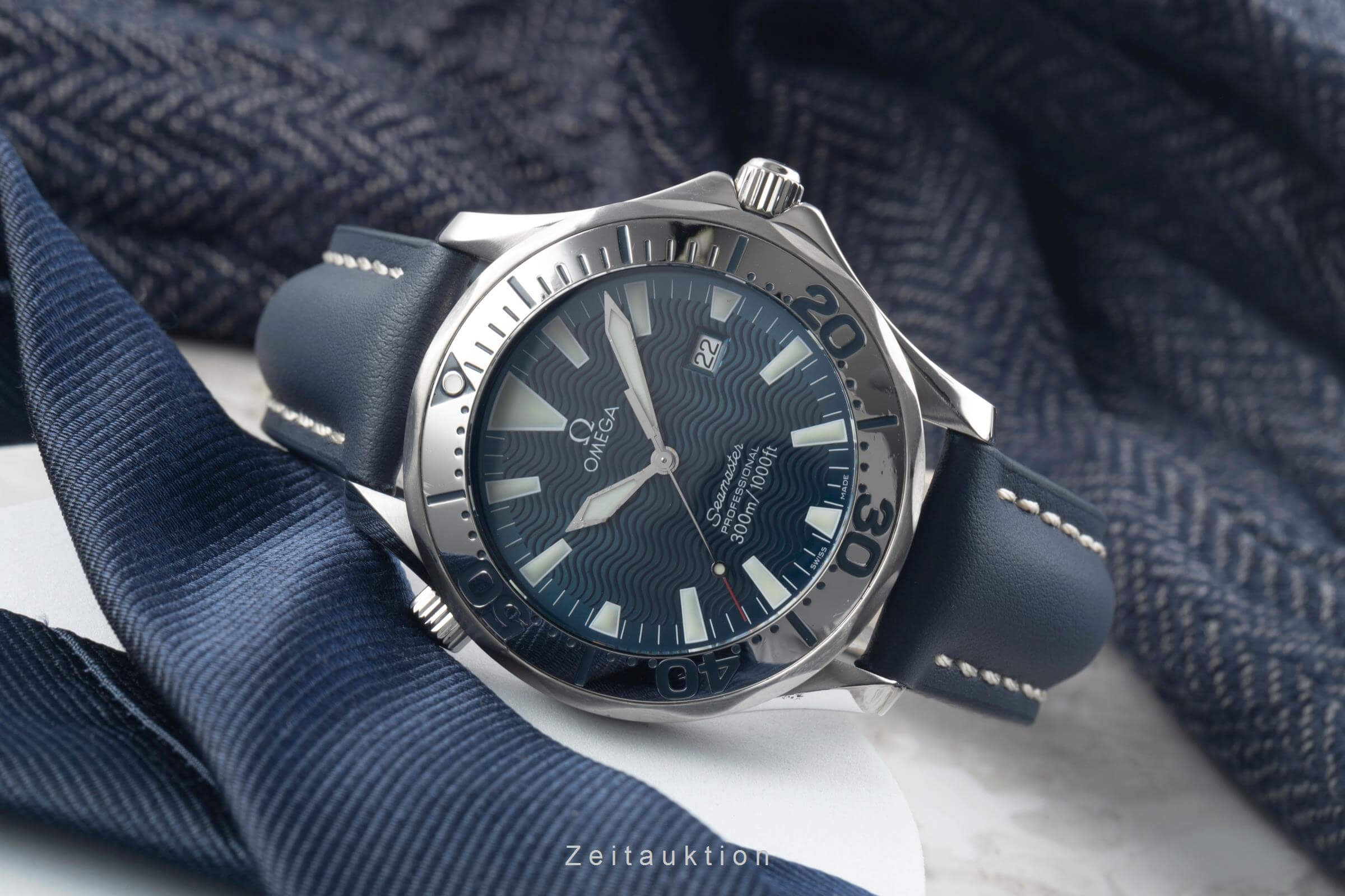 Omega Seamaster steel quartz men's watch 2265.80.00  [2501174] - Image 3