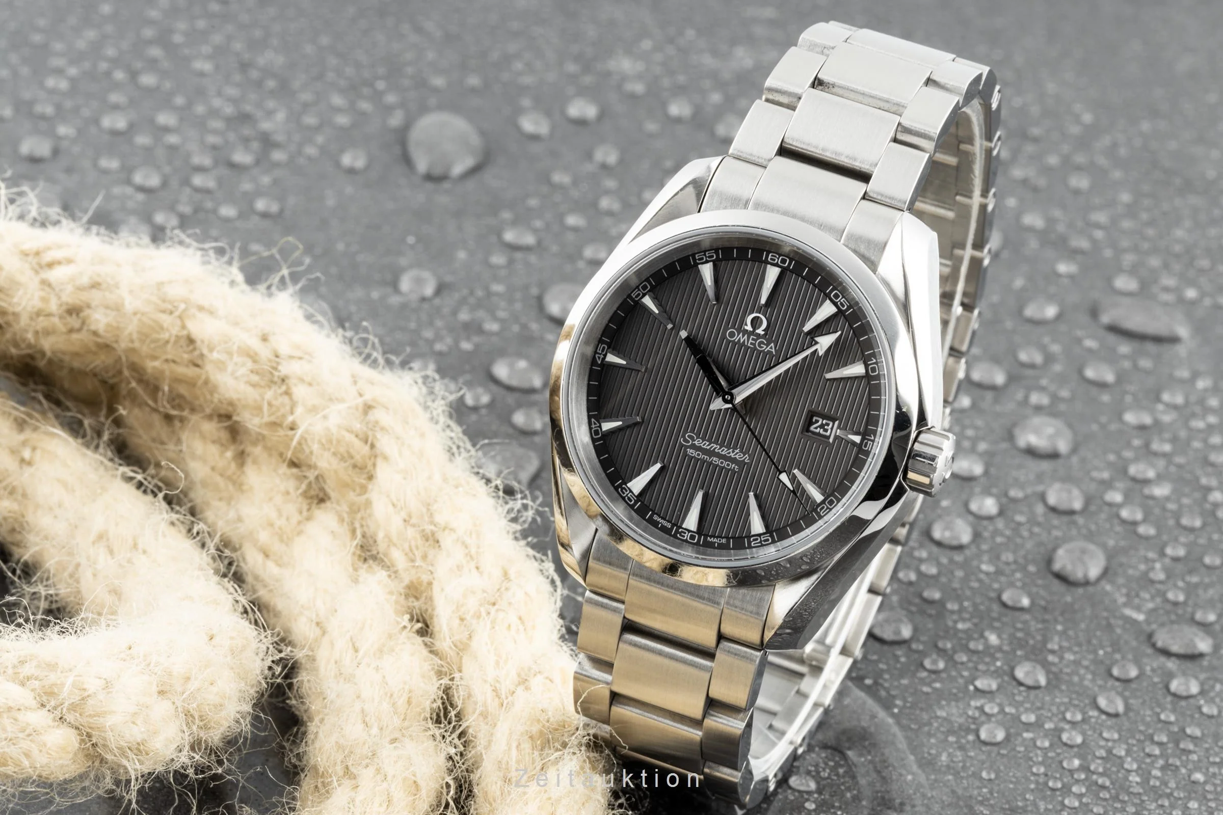 Omega Seamaster steel quartz men's watch 231.10.39.61.06.001  [2206347] - Image 3