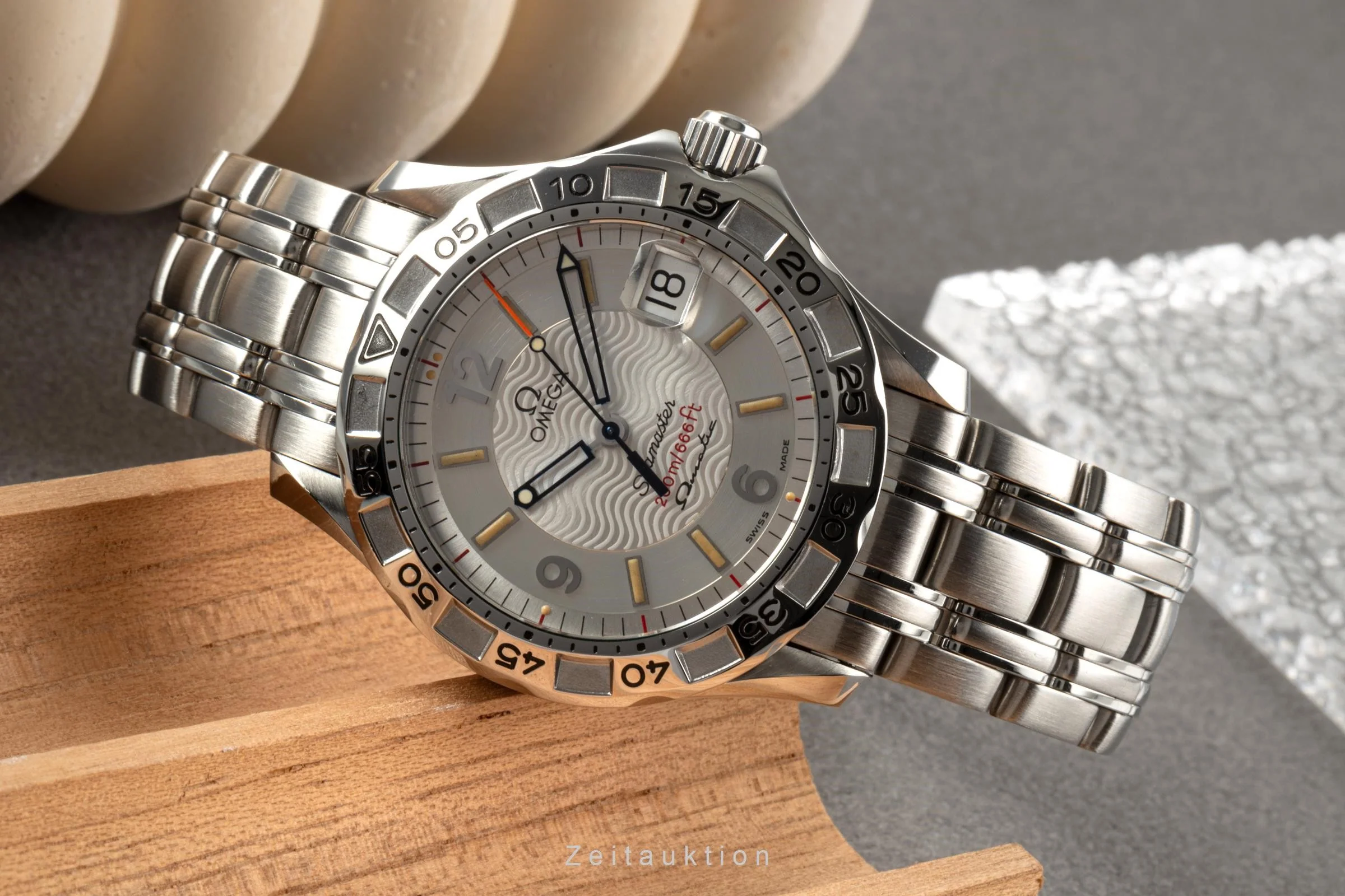 Omega Seamaster steel quartz men's watch 2514.30.00  [2302745] - Image 2