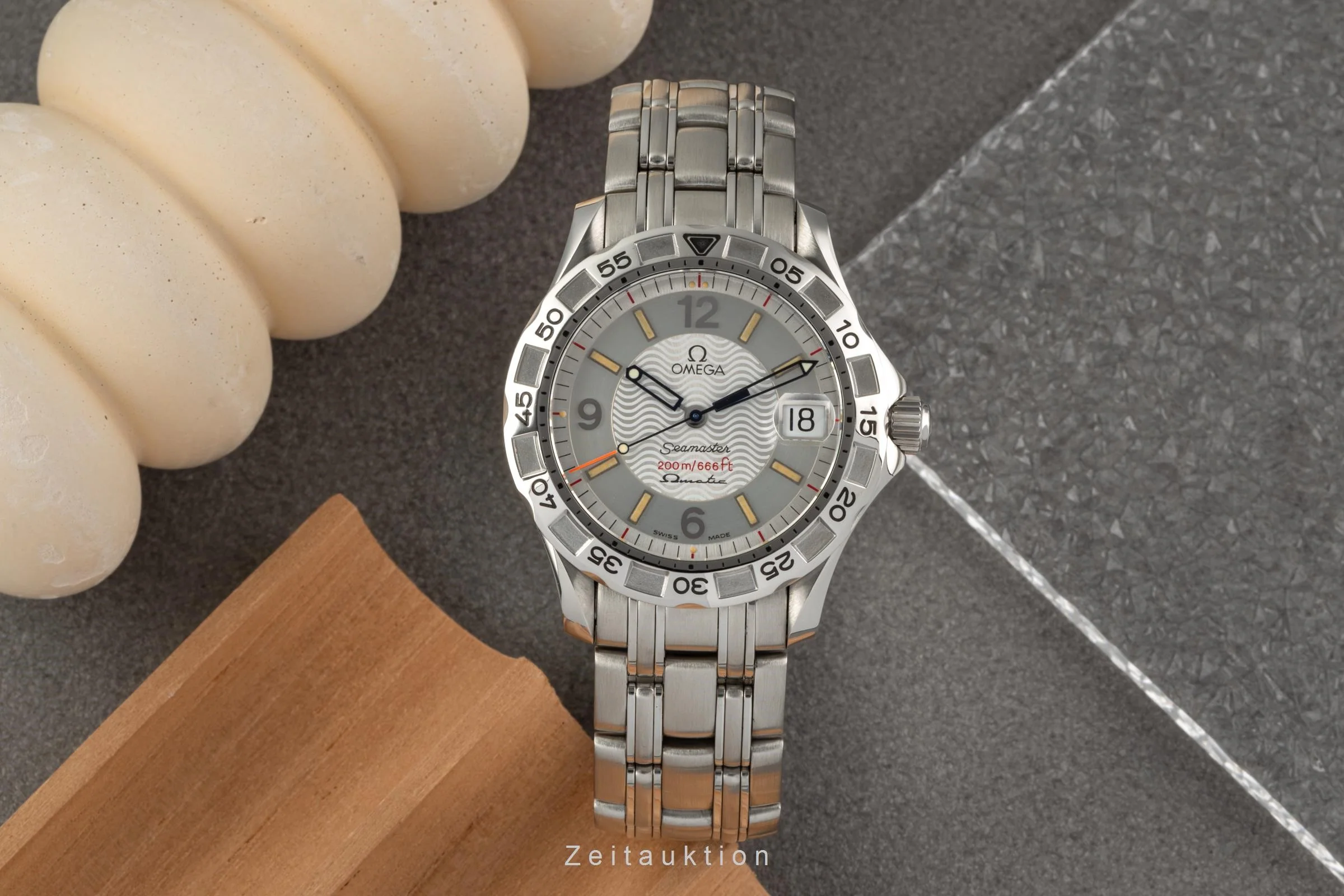 Omega Seamaster steel quartz men's watch 2514.30.00  [2302745] - Image 3