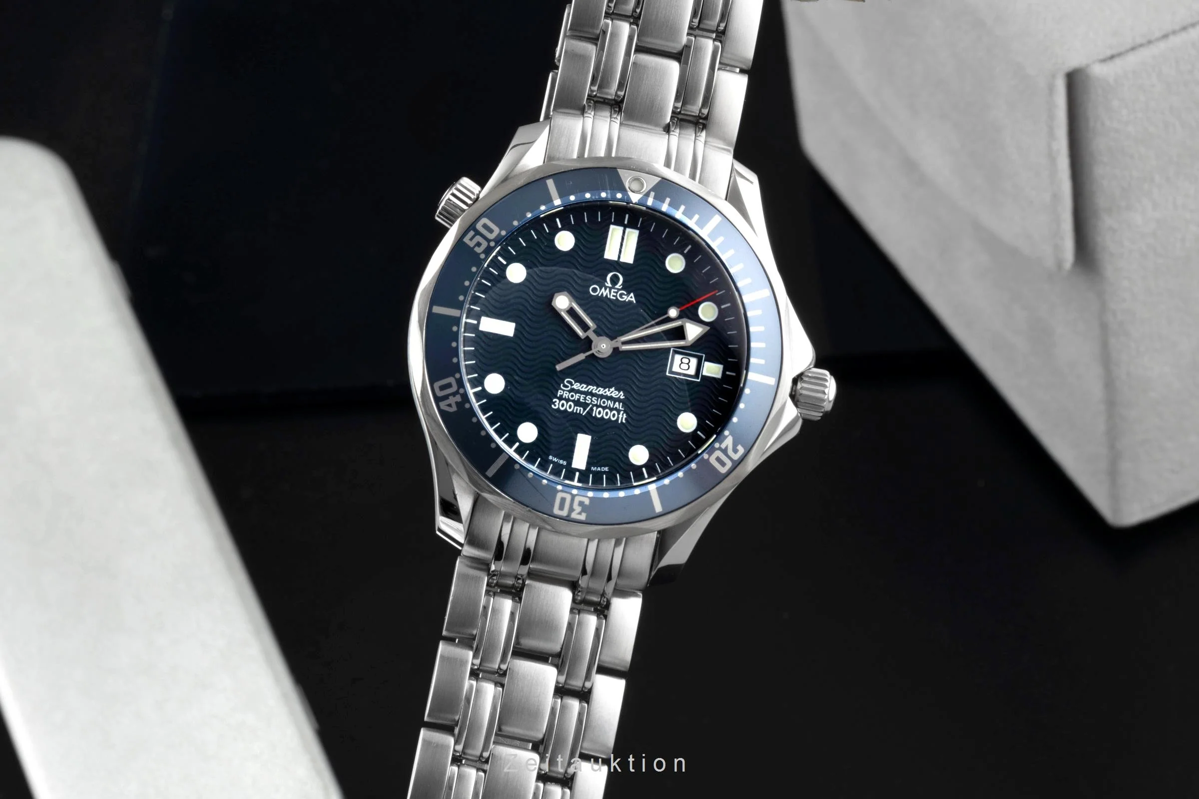 Omega Seamaster steel quartz men's watch 2541.80.00  [2600218] - Image 2