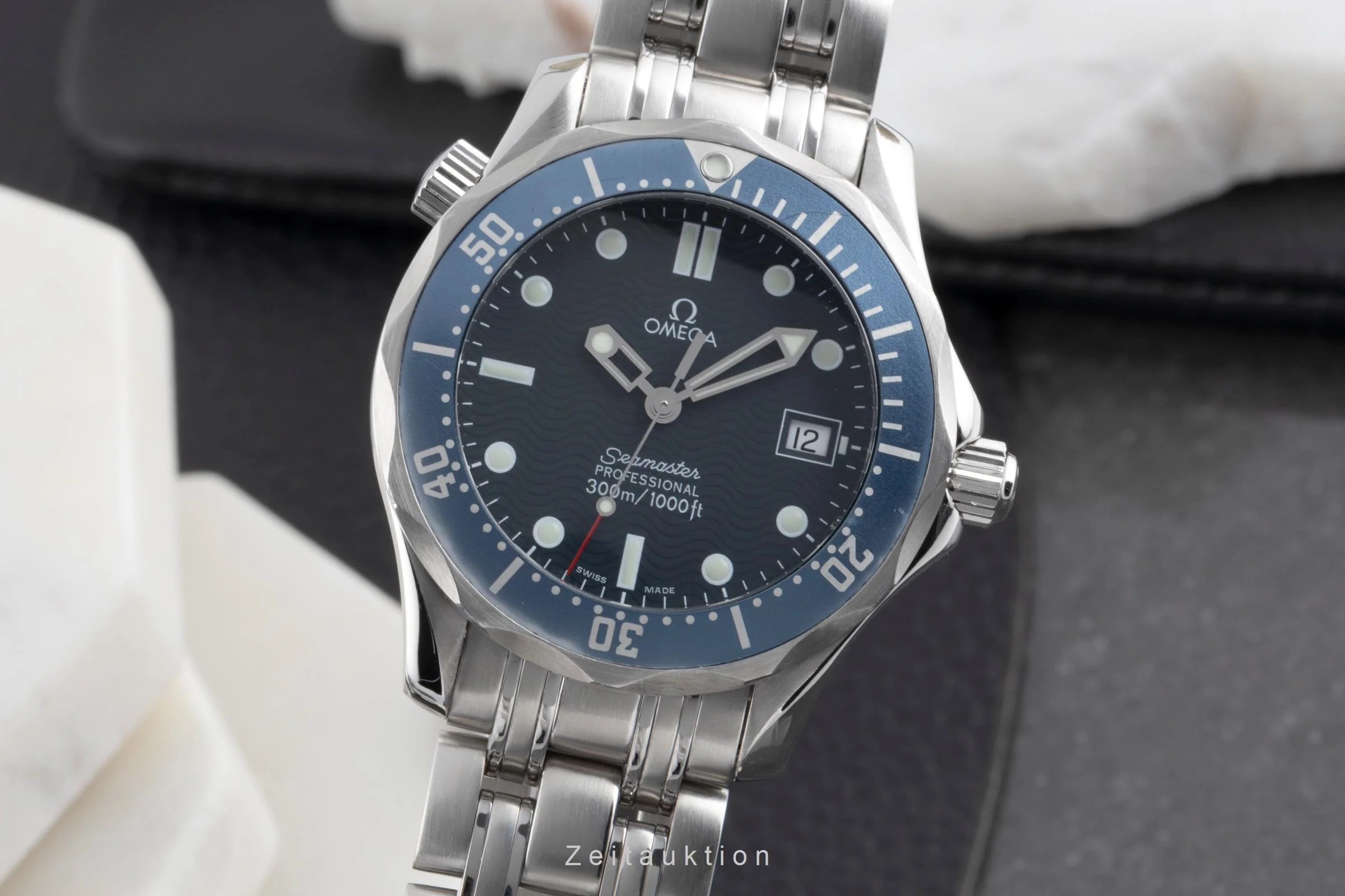 Omega Seamaster steel quartz men's watch 2561.80.00  [2503623] - Image 2