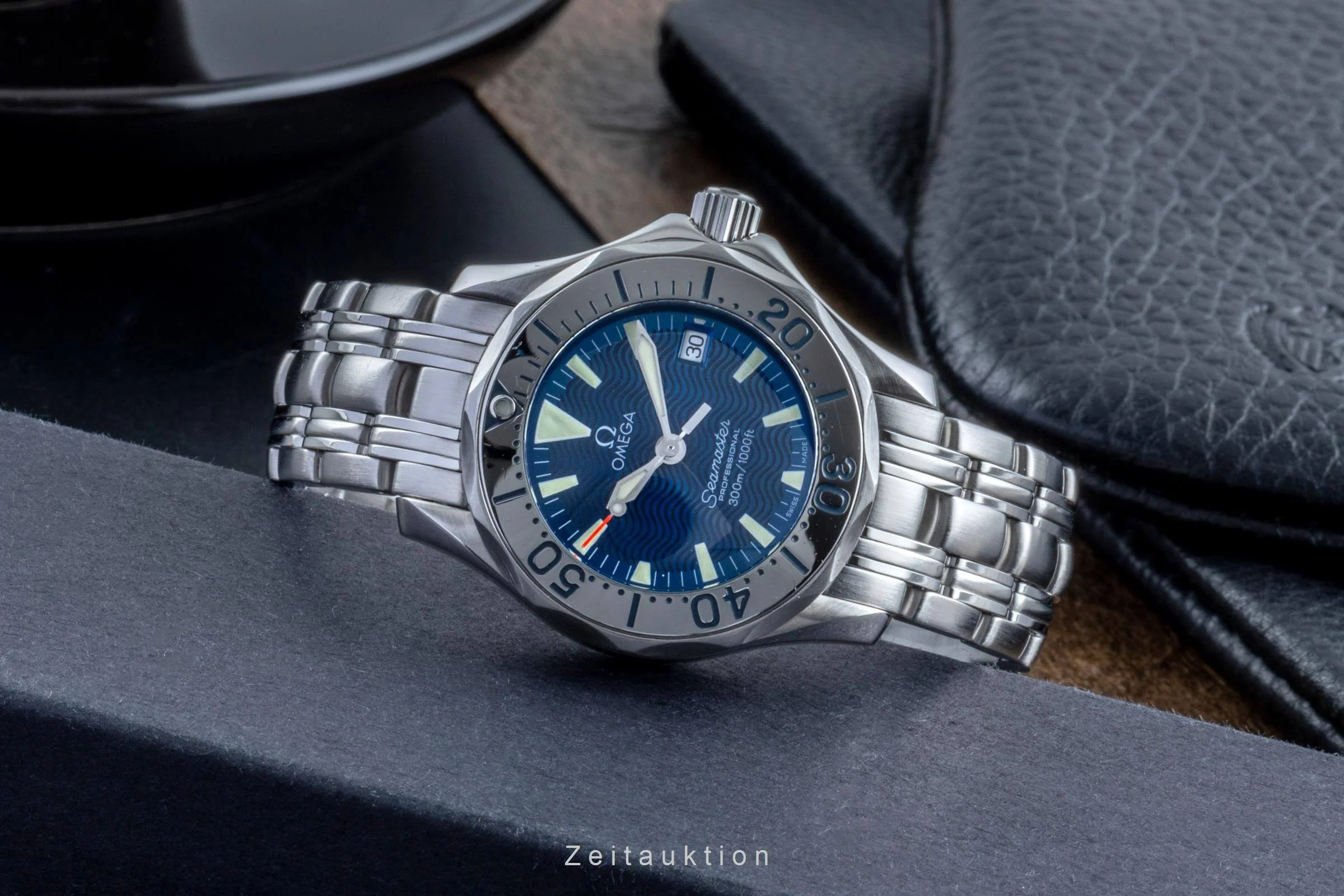 Omega Seamaster steel quartz women's watch 2283.80.00  [2502002] - Image 3