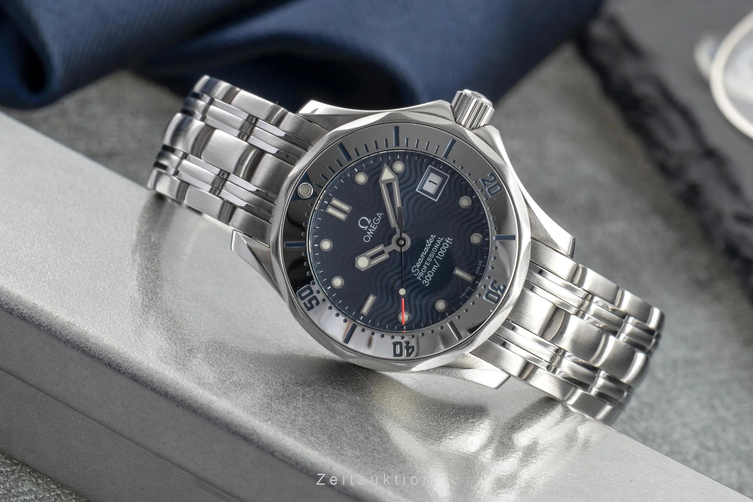 Omega Seamaster steel quartz women's watch 2582.80.00  [2503863] - Image 3