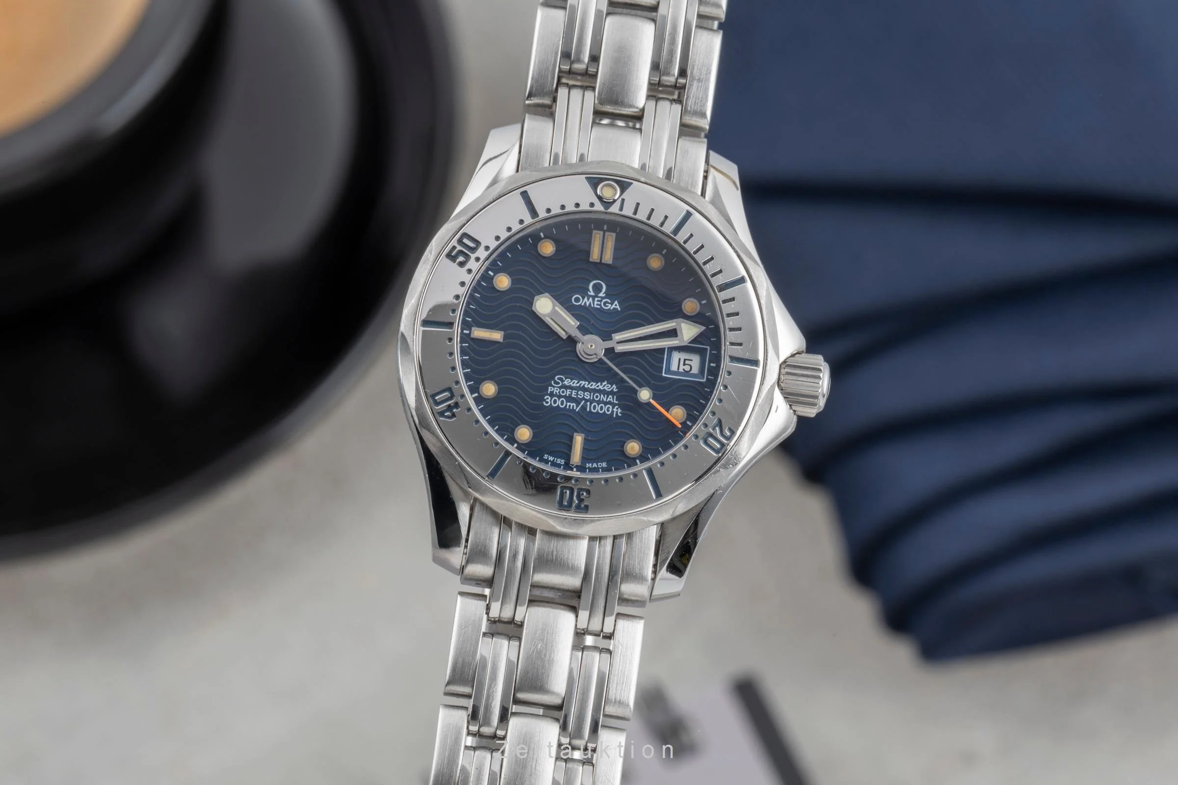 Omega Seamaster steel quartz women's watch 2582.80.00  [2504277] - Image 2