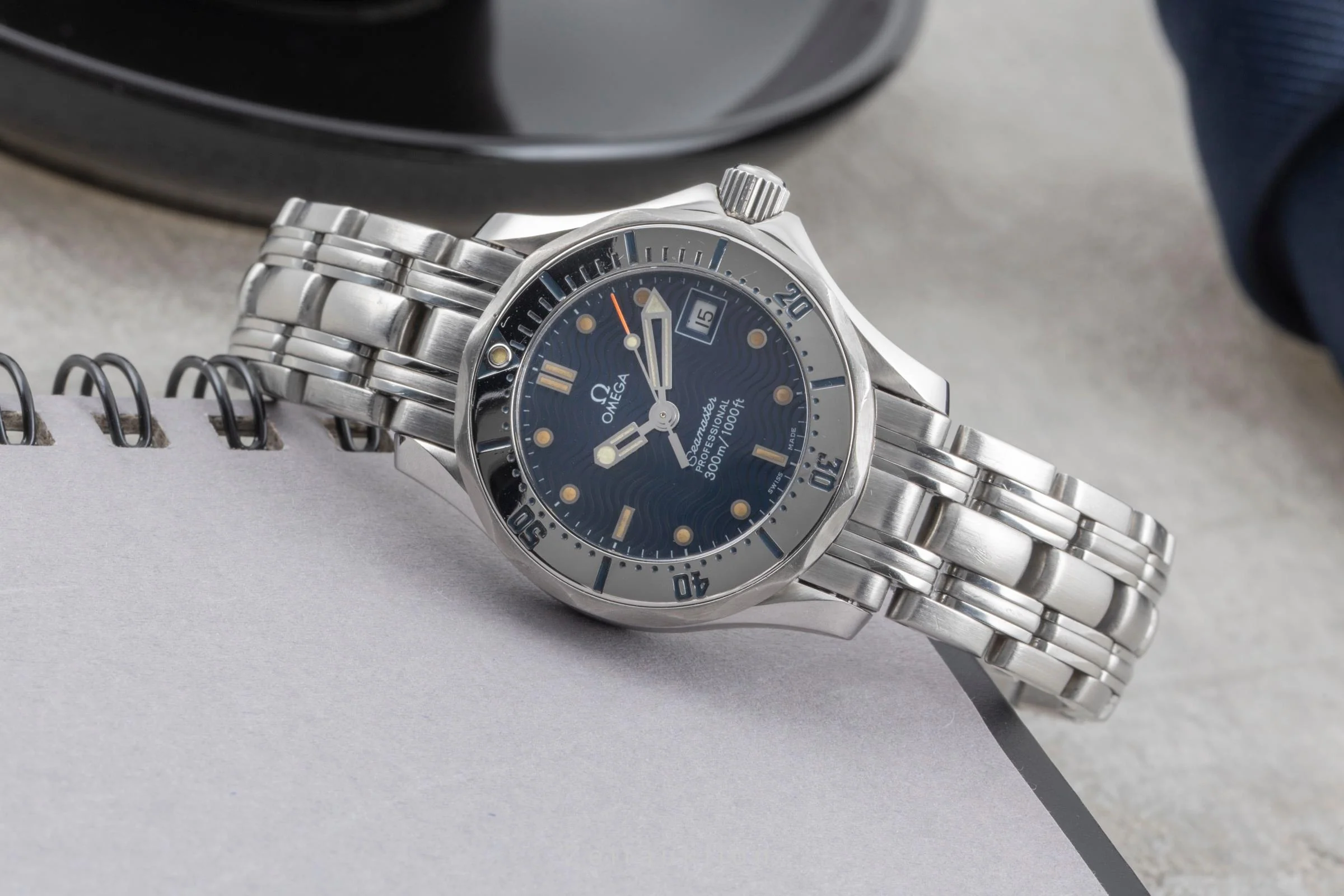 Omega Seamaster steel quartz women's watch 2582.80.00  [2504277] - Image 3