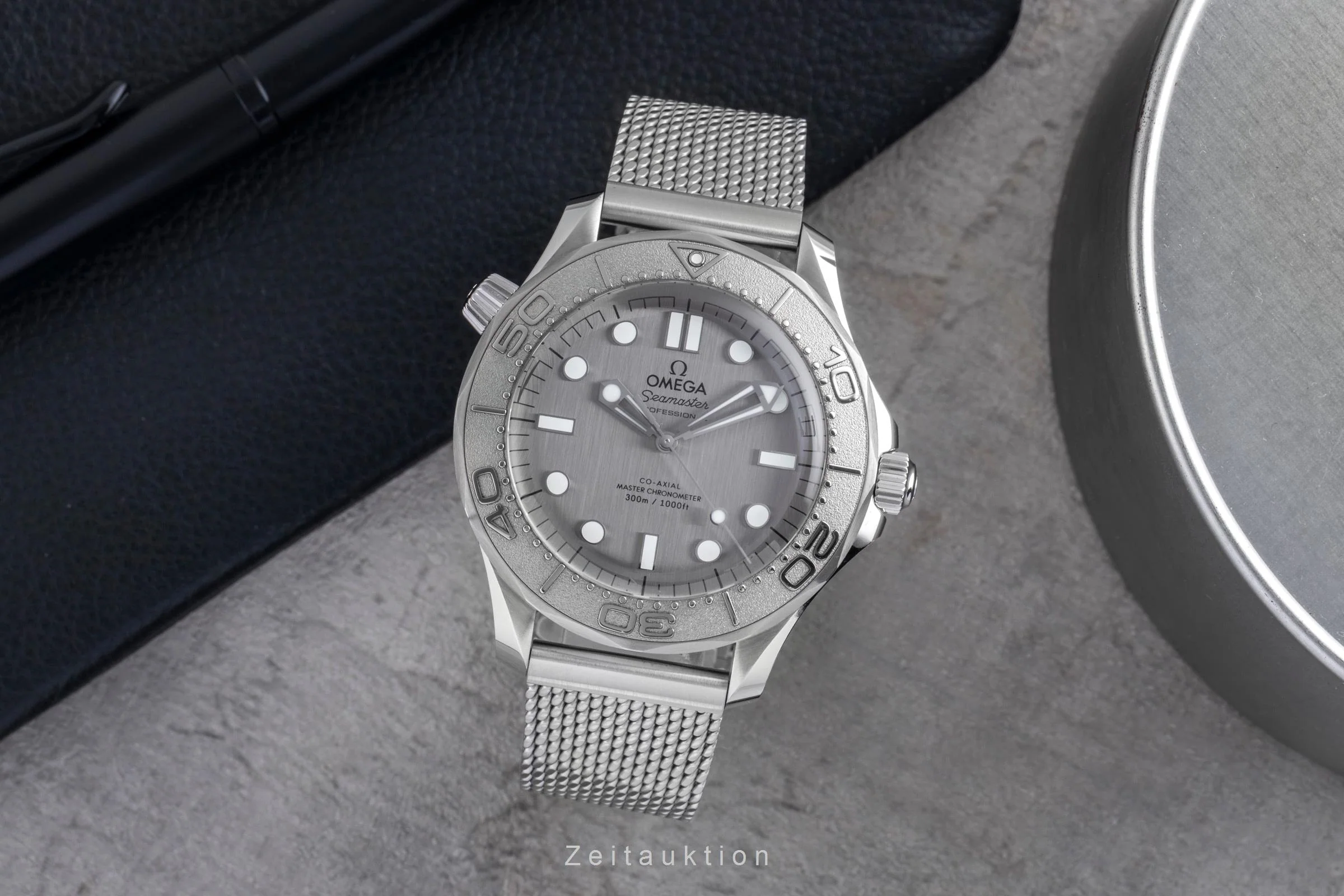 Omega Seamaster steel / titanium automatic men's watch 210.30.42.20.06.002  [2507484] - Image 4