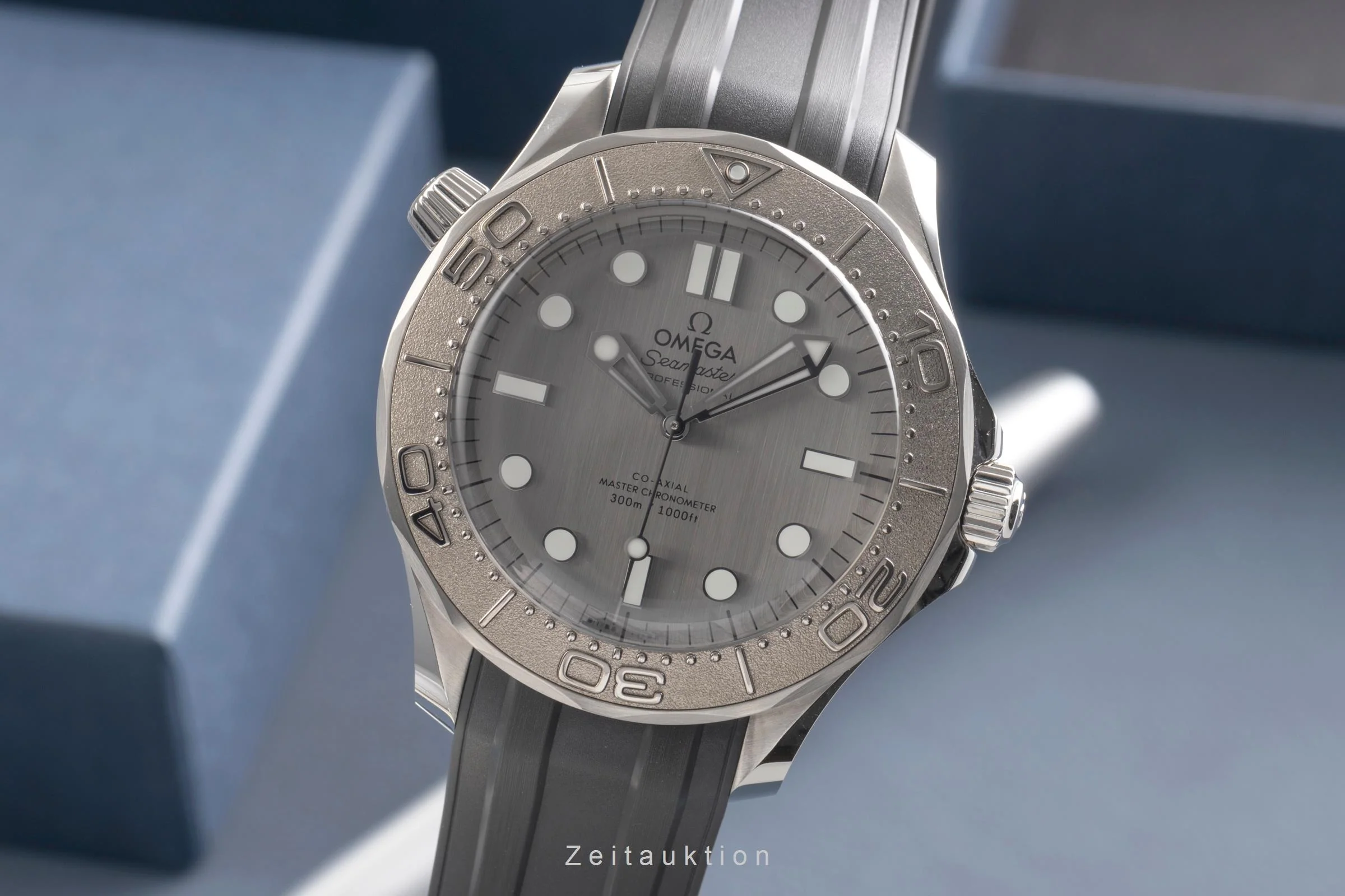 Omega Seamaster steel / titanium automatic unisex 210.32.42.20.06.002 LP: 6700EUR  [2504544] - Image 2