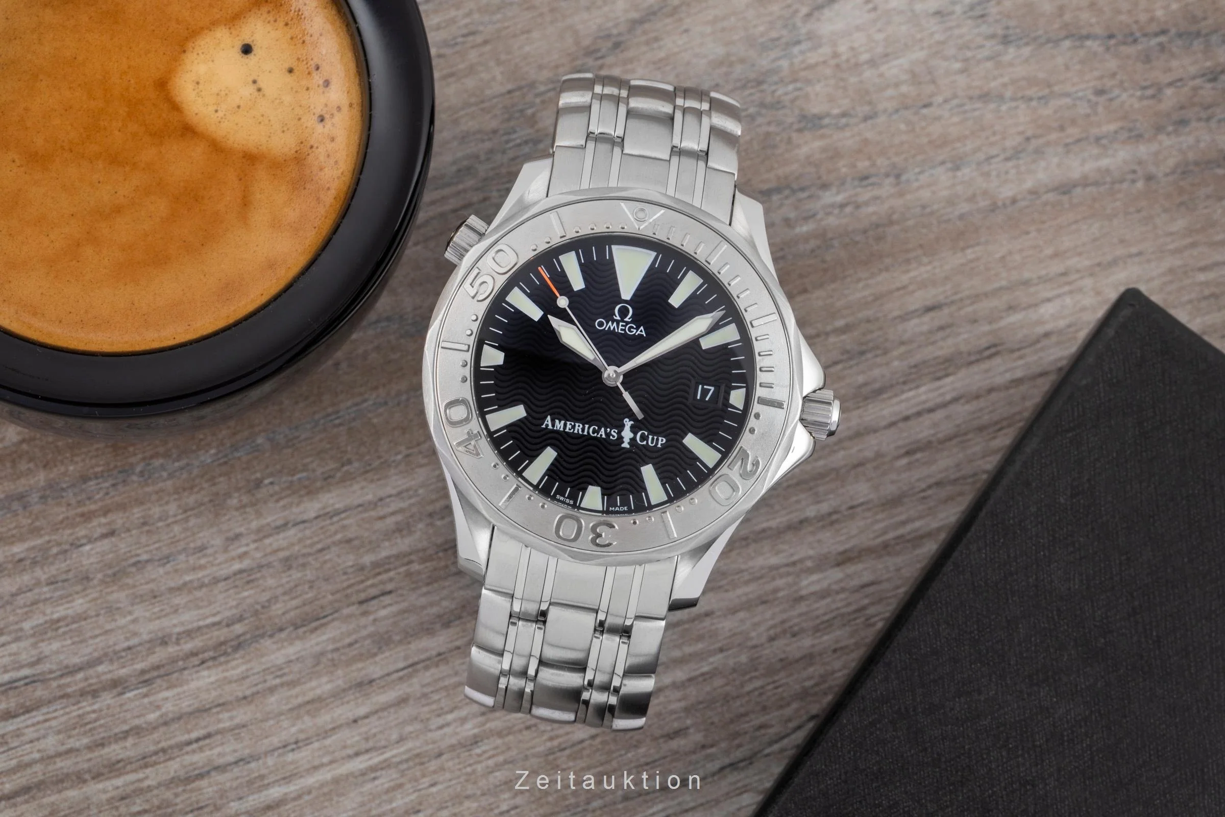 Omega Seamaster steel / white gold automatic men's watch 2533.50.00 Limited  [2506213] - Image 4