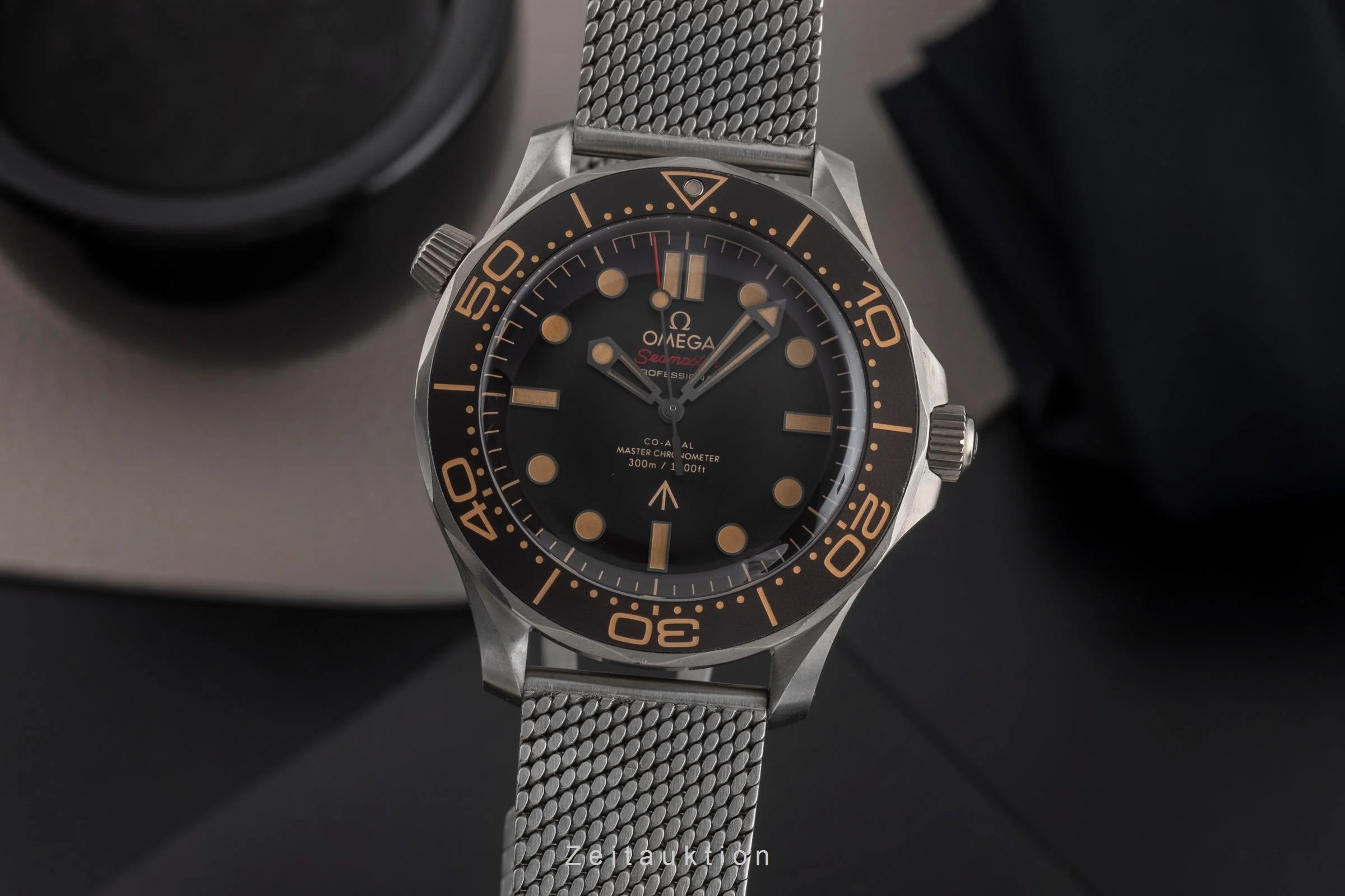 Omega Seamaster titanium automatic men's watch 210.90.42.20.01.001 LP: 10900EUR  [2502746] - Image 2