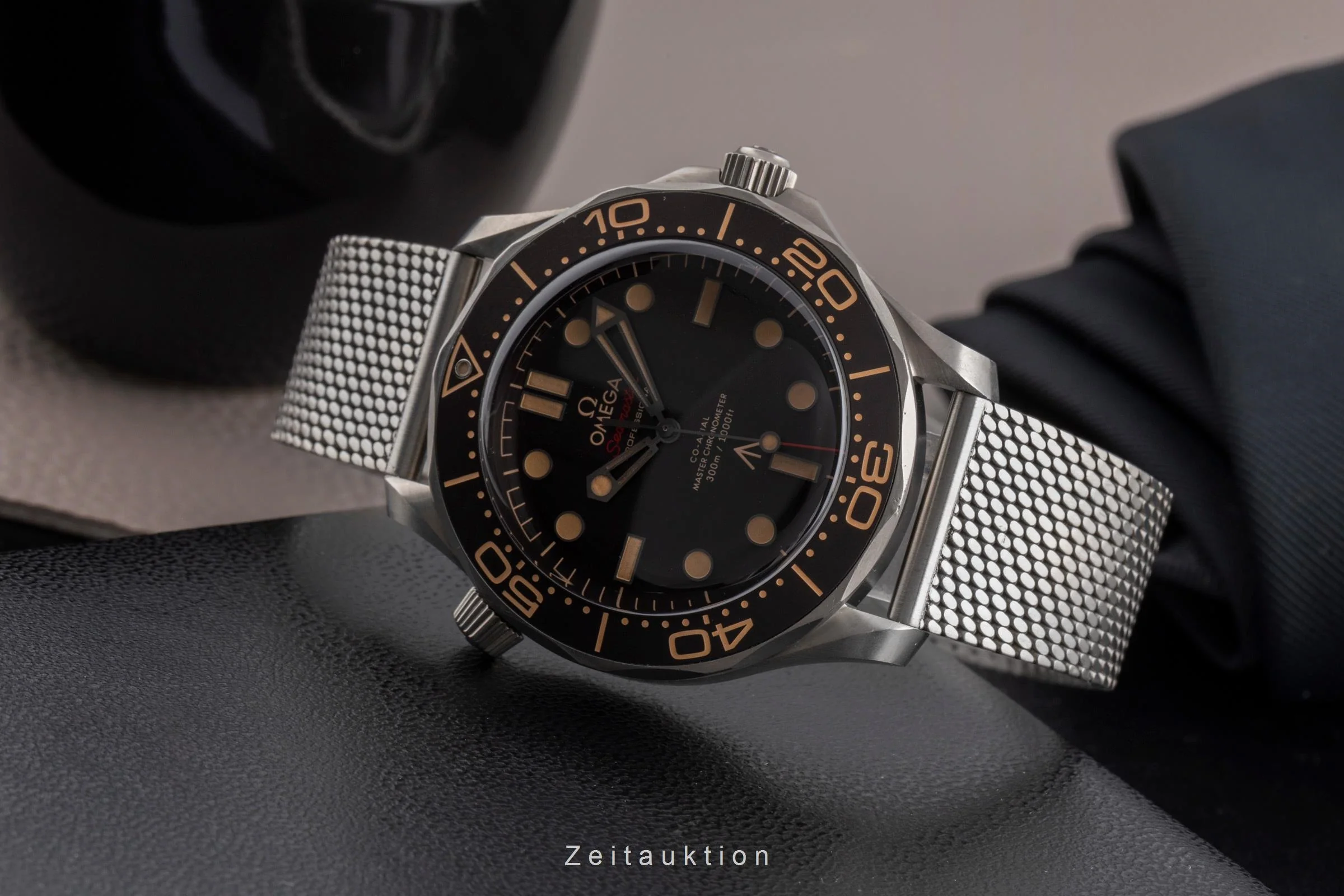 Omega Seamaster titanium automatic men's watch 210.90.42.20.01.001 LP: 10900EUR  [2502746] - Image 3