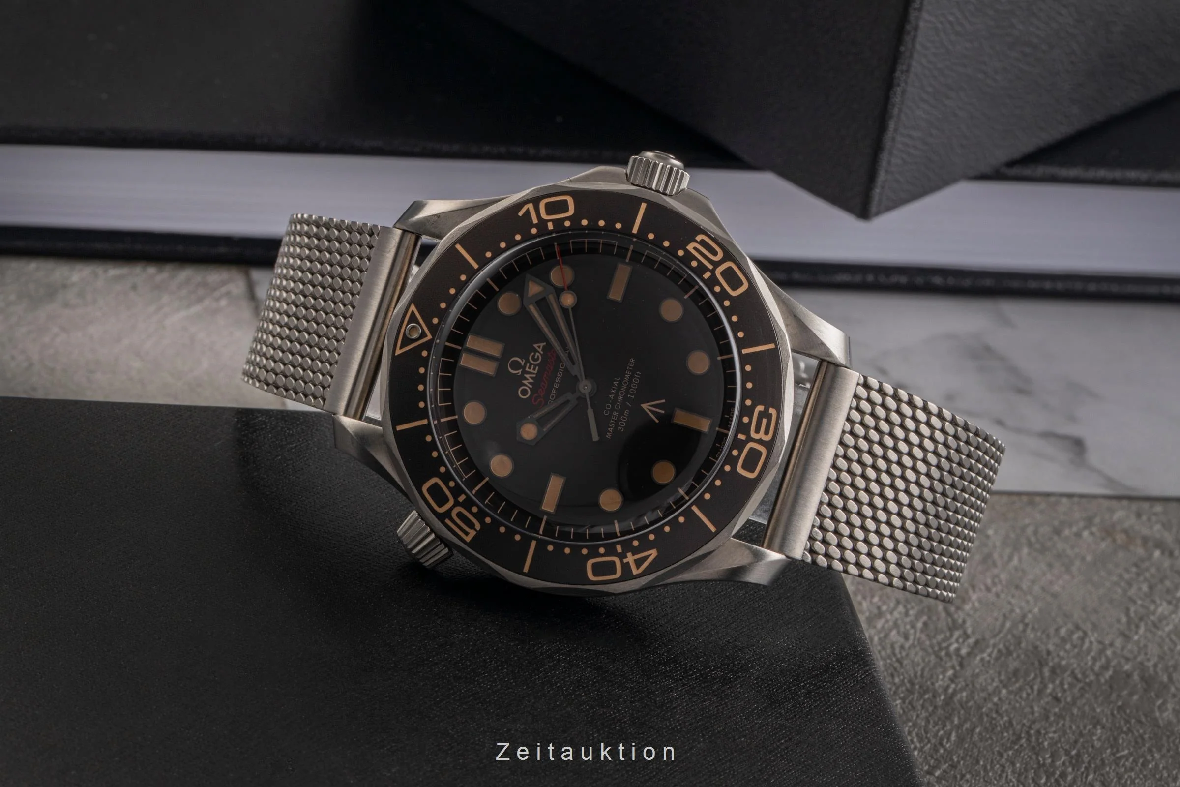 Omega Seamaster titanium automatic men's watch 210.90.42.20.01.001 LP: 10900EUR  [2504062] - Image 3