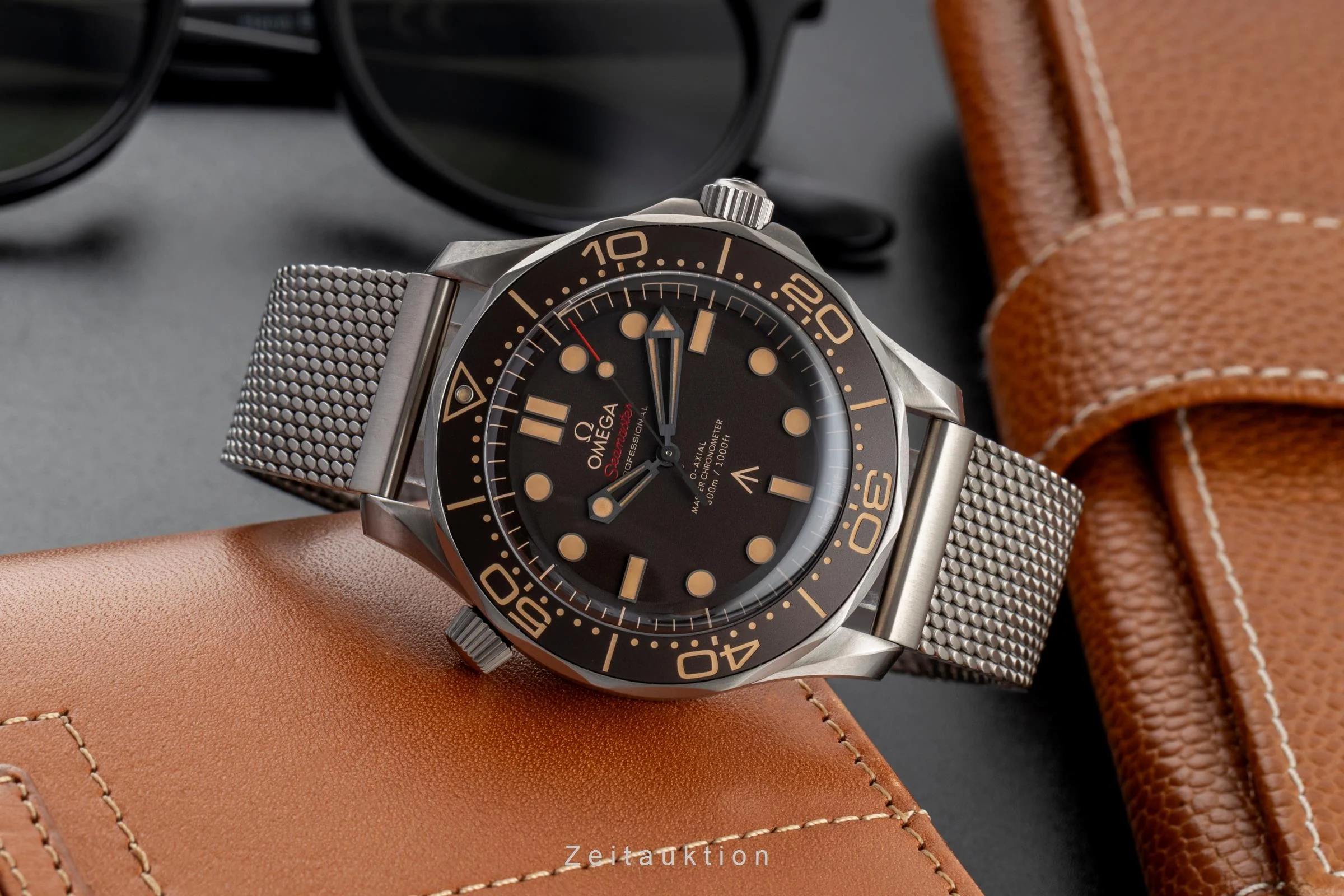 Omega Seamaster titanium automatic men's watch 210.90.42.20.01.001 LP: 10900EUR  [2504414] - Image 3