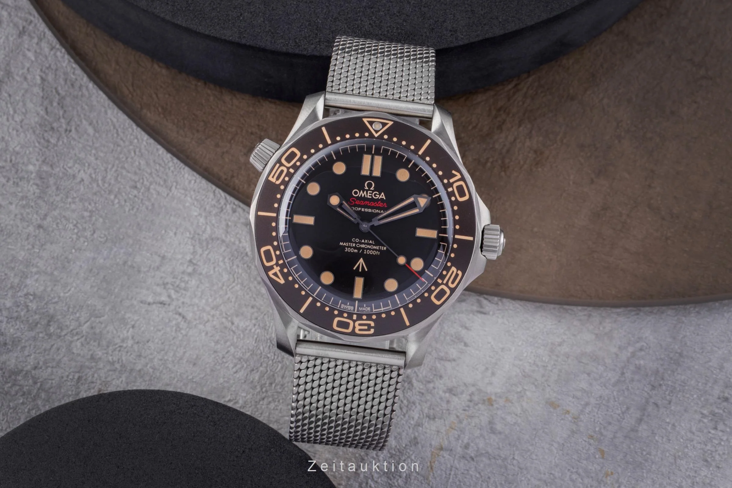 Omega Seamaster titanium automatic men's watch 210.90.42.20.01.001 LP: 10900EUR  [2505998] - Image 4