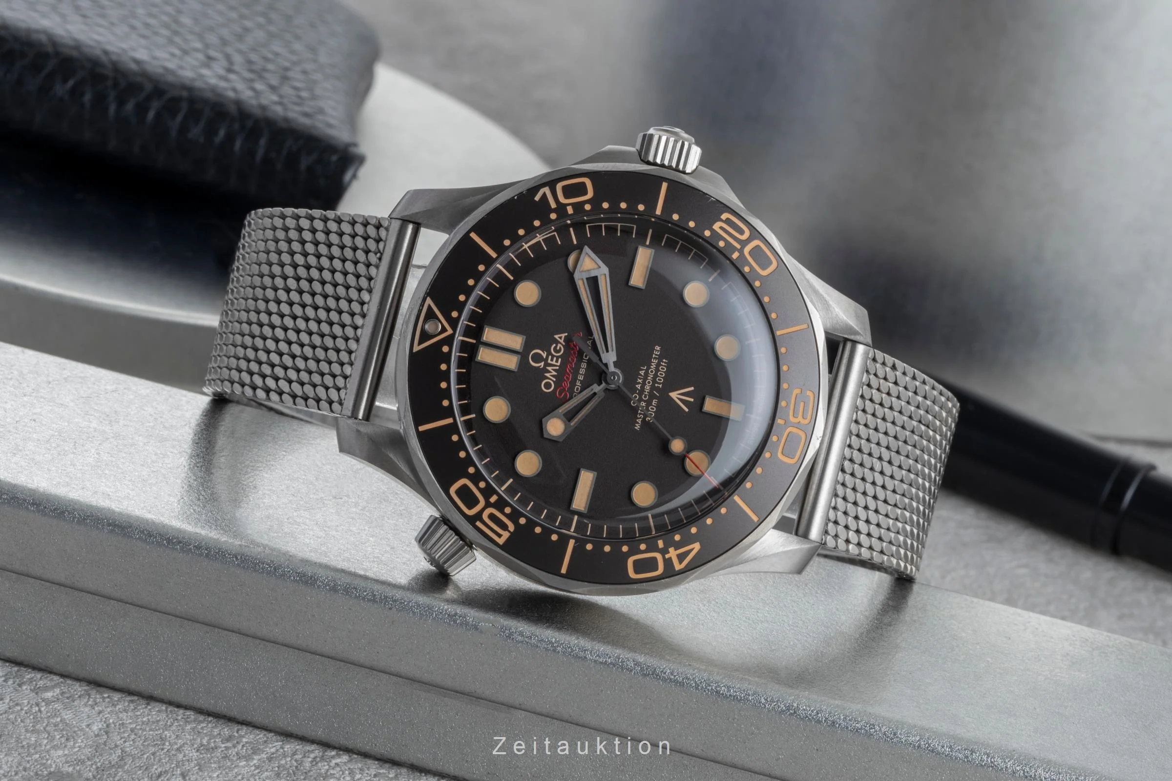 Omega Seamaster titanium automatic men's watch 210.90.42.20.01.001 LP: 10900EUR  [2507055] - Image 3