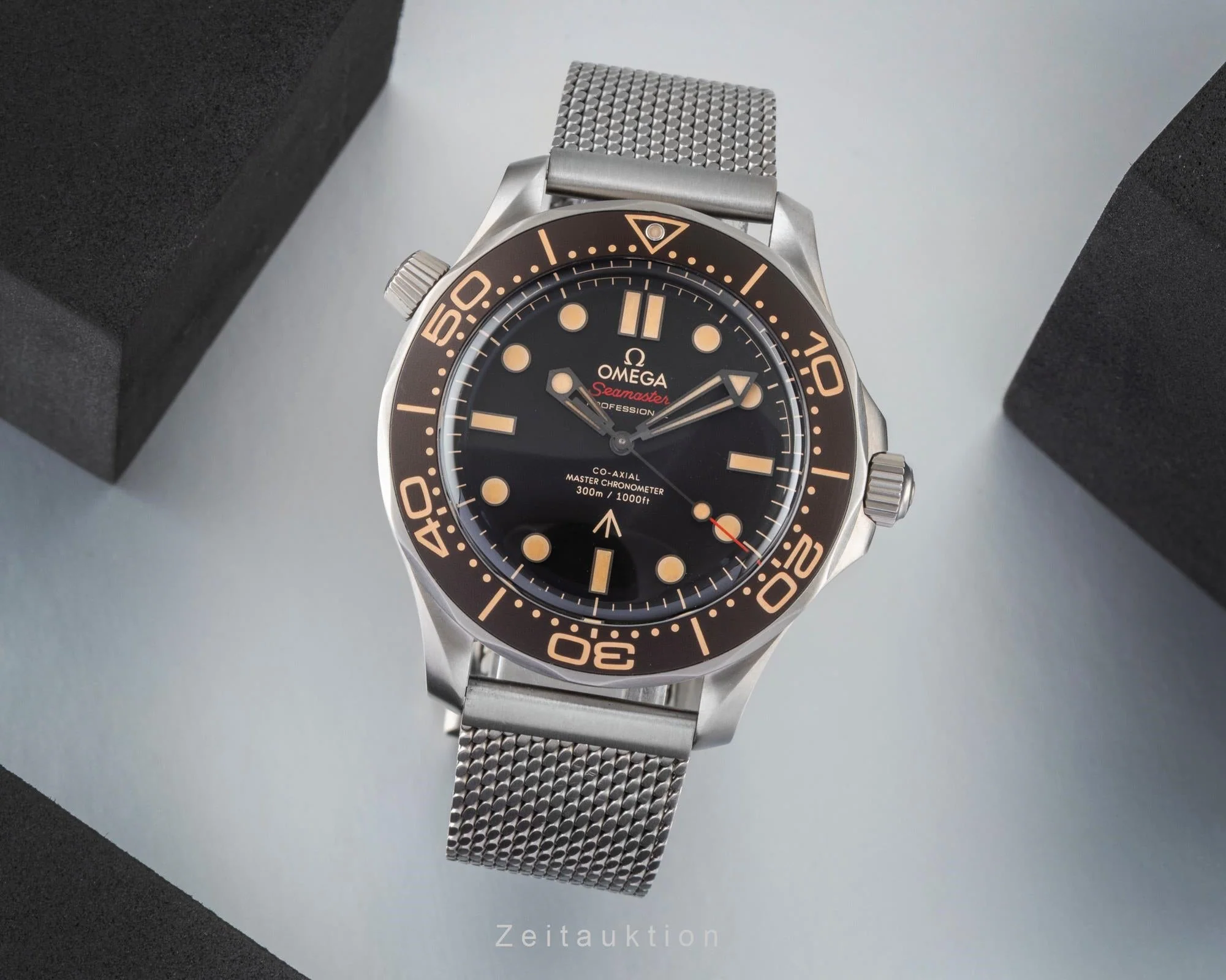 Omega Seamaster titanium automatic men's watch 210.90.42.20.01.001 LP: 10900EUR  [2600559] - Image 4