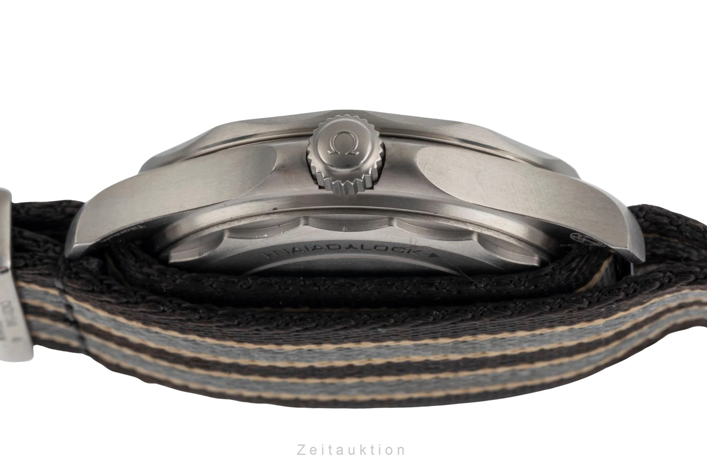 Omega Seamaster titanium automatic men's watch 210.92.42.20.01.001 LP: 9700EUR  [2504450] - Image 13