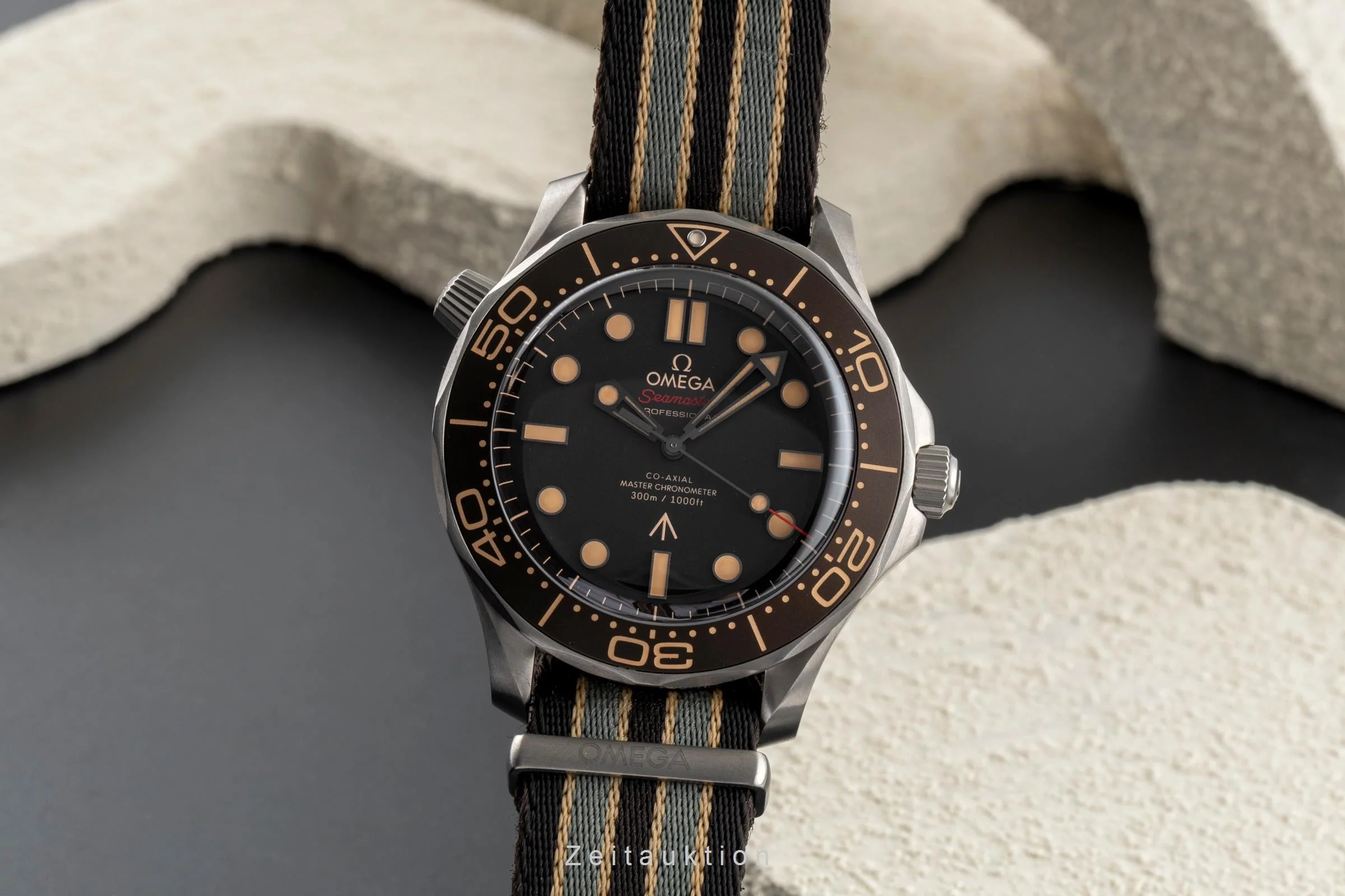 Omega Seamaster titanium automatic men's watch 210.92.42.20.01.001 LP: 9700EUR  [2504450] - Image 2
