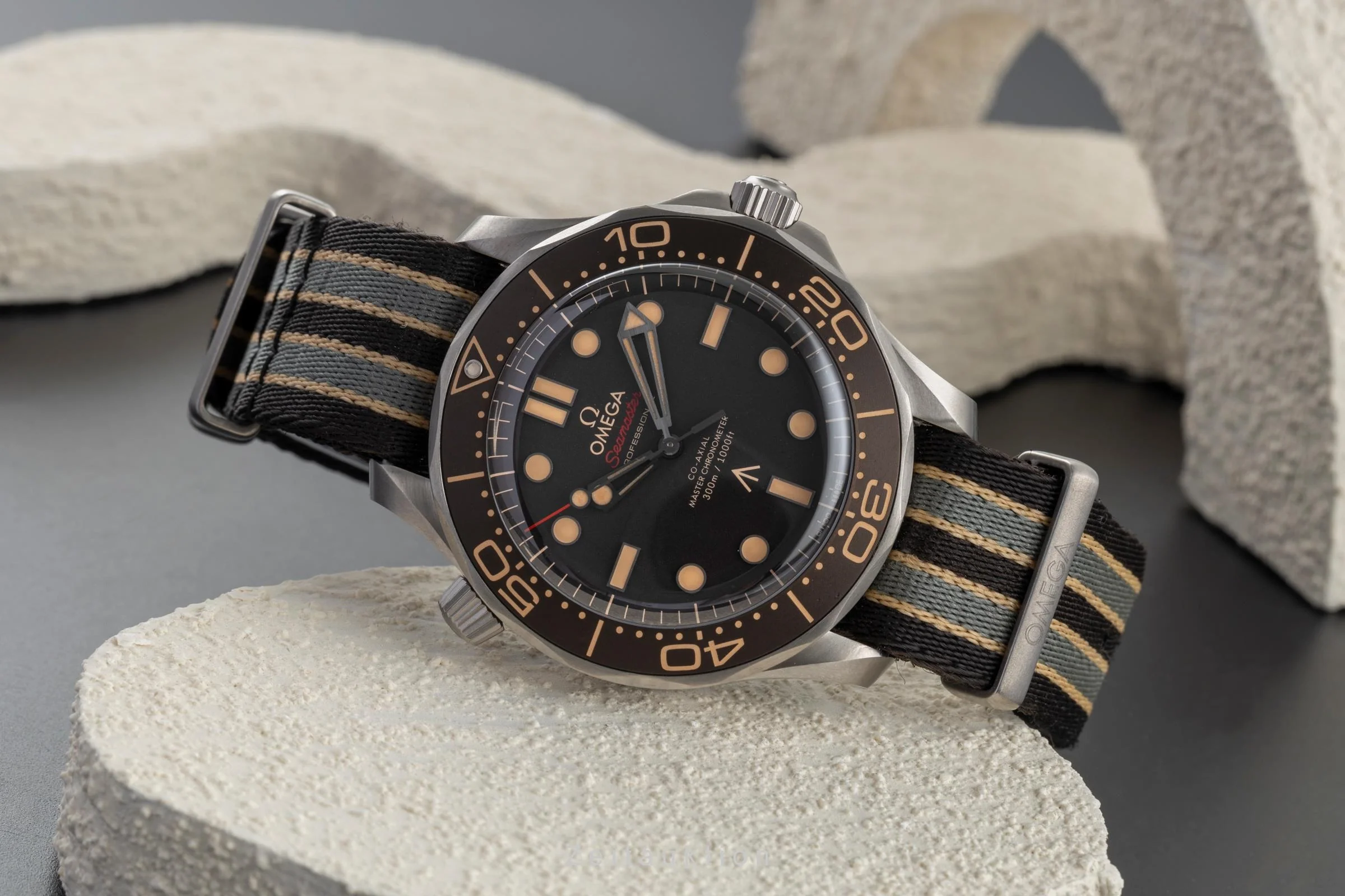 Omega Seamaster titanium automatic men's watch 210.92.42.20.01.001 LP: 9700EUR  [2504450] - Image 3