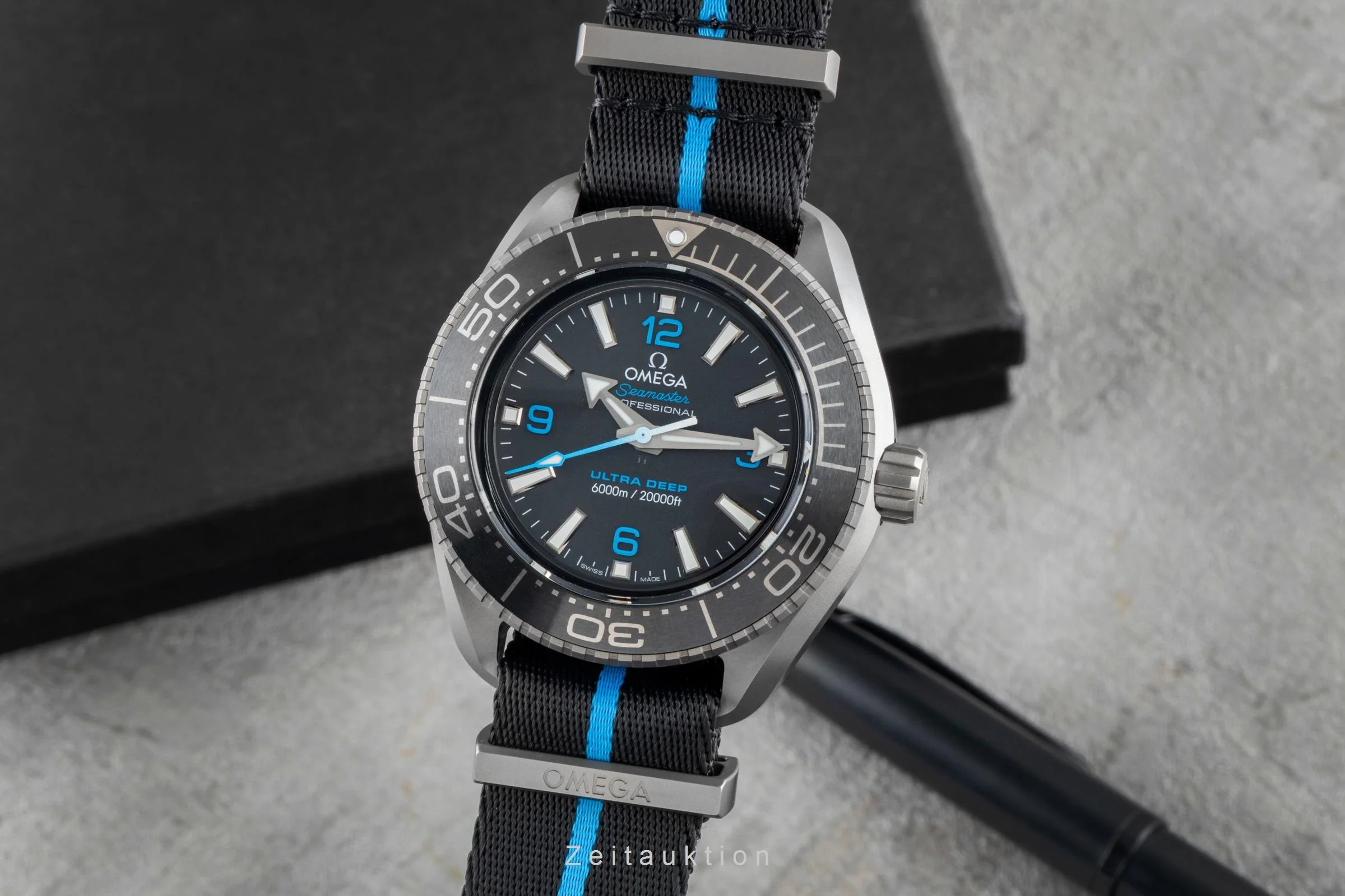 Omega Seamaster titanium automatic men's watch 215.92.46.21.01.001 LP: 14800EUR  [2600535] - Image 2