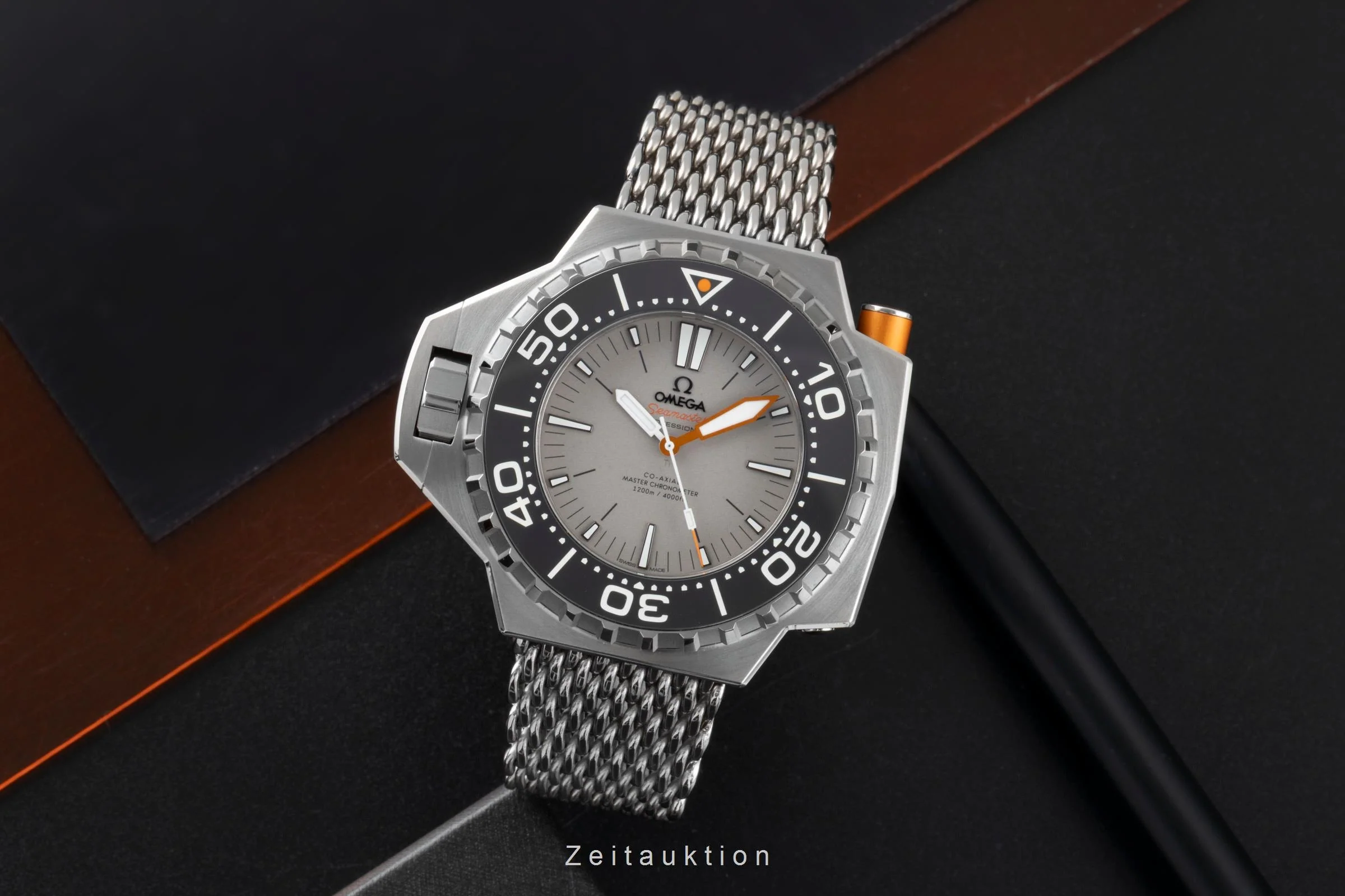 Omega Seamaster titanium automatic men's watch 227.90.55.21.99.001  [2600049] - Image 4