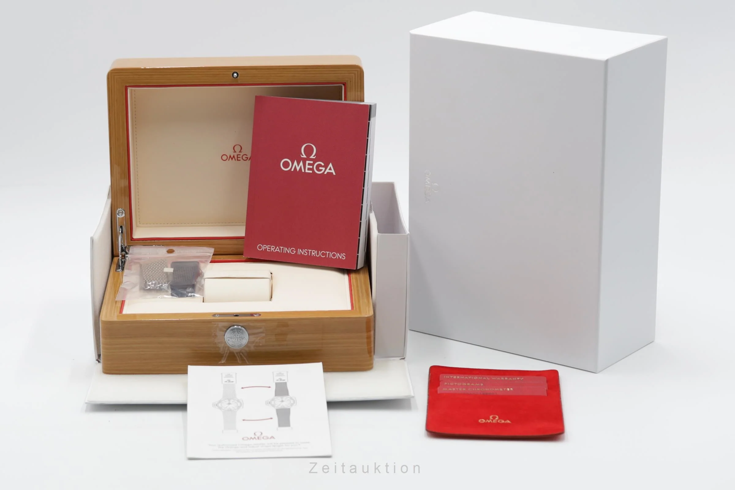 Omega Seamaster titanium automatic men's watch 227.90.55.21.99.001  [2600049] - Image 9