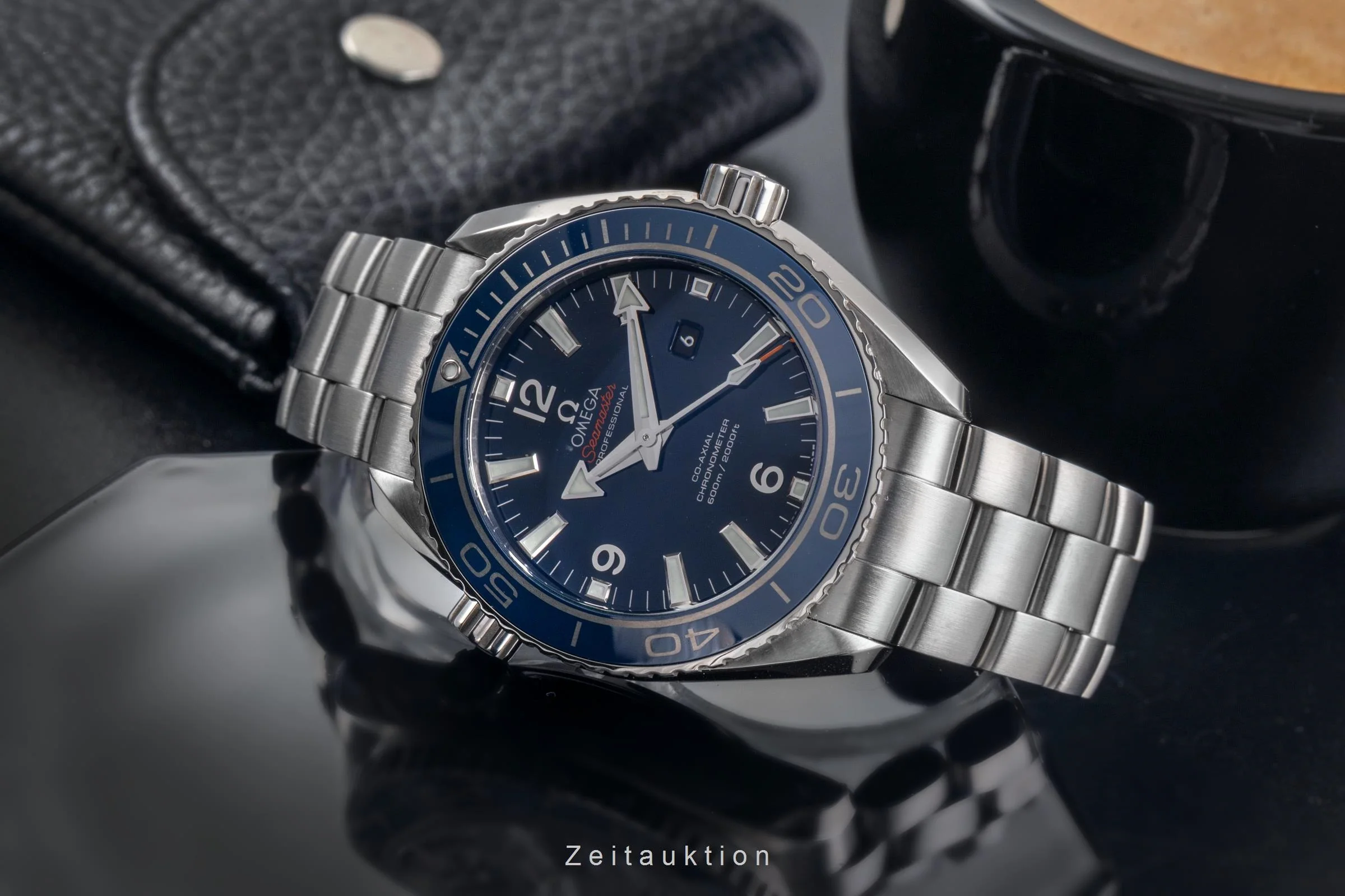 Omega Seamaster titanium automatic men's watch 232.90.38.20.03.001  [2503682] - Image 3