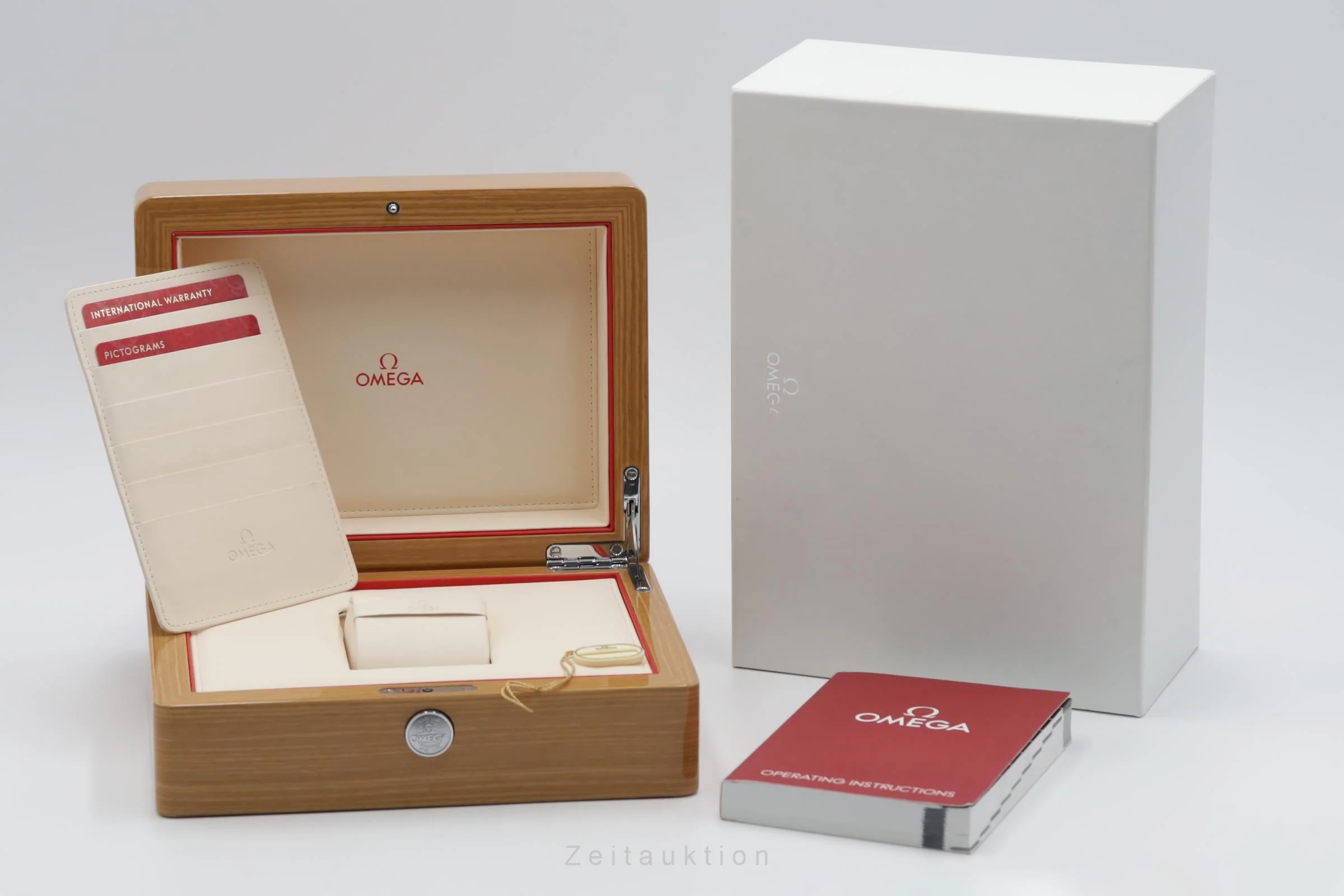 Omega Seamaster titanium automatic men's watch 232.90.38.20.03.001  [2503682] - Image 9