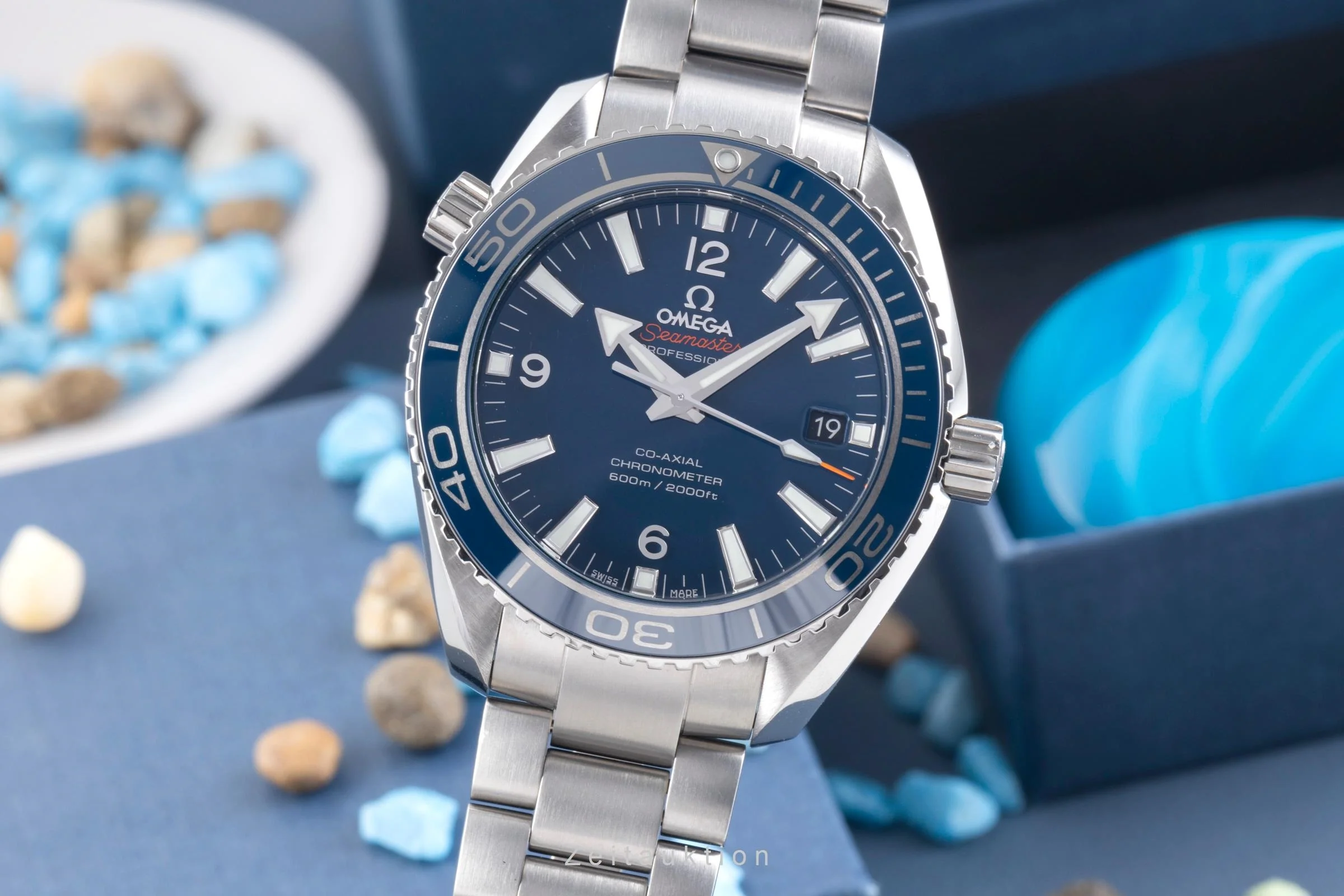 Omega Seamaster titanium automatic men's watch 232.90.42.21.03.001 LP: 10100EUR  [2506987] - Image 2