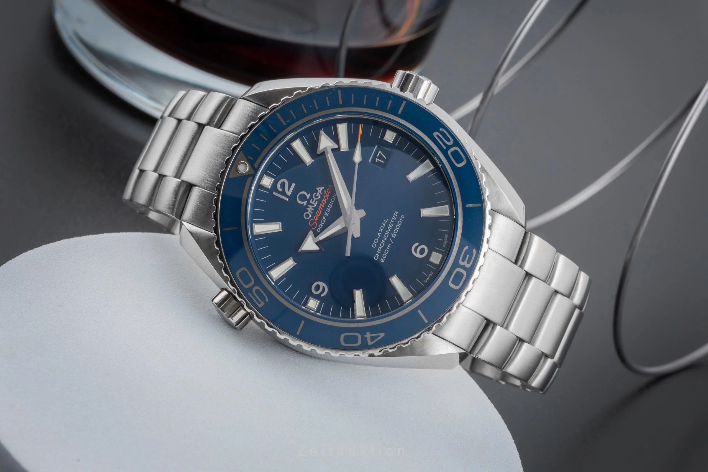 Omega Seamaster titanium automatic men's watch 232.90.46.21.03.001  [2505995] - Image 3