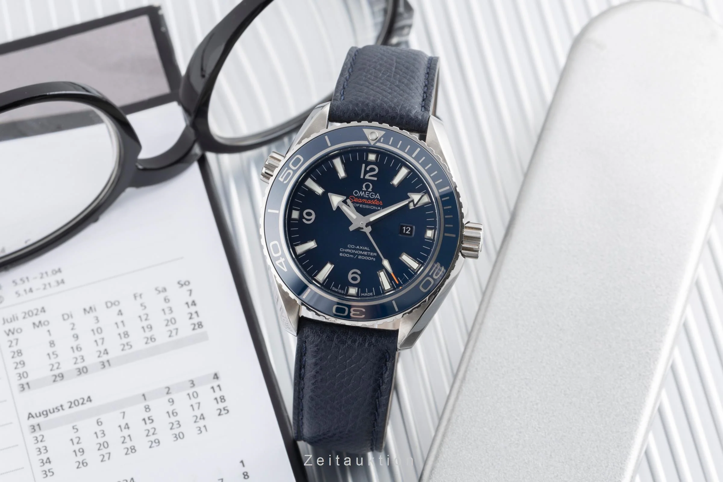 Omega Seamaster titanium automatic men's watch 232.92.38.20.03.001  [2504481] - Image 4