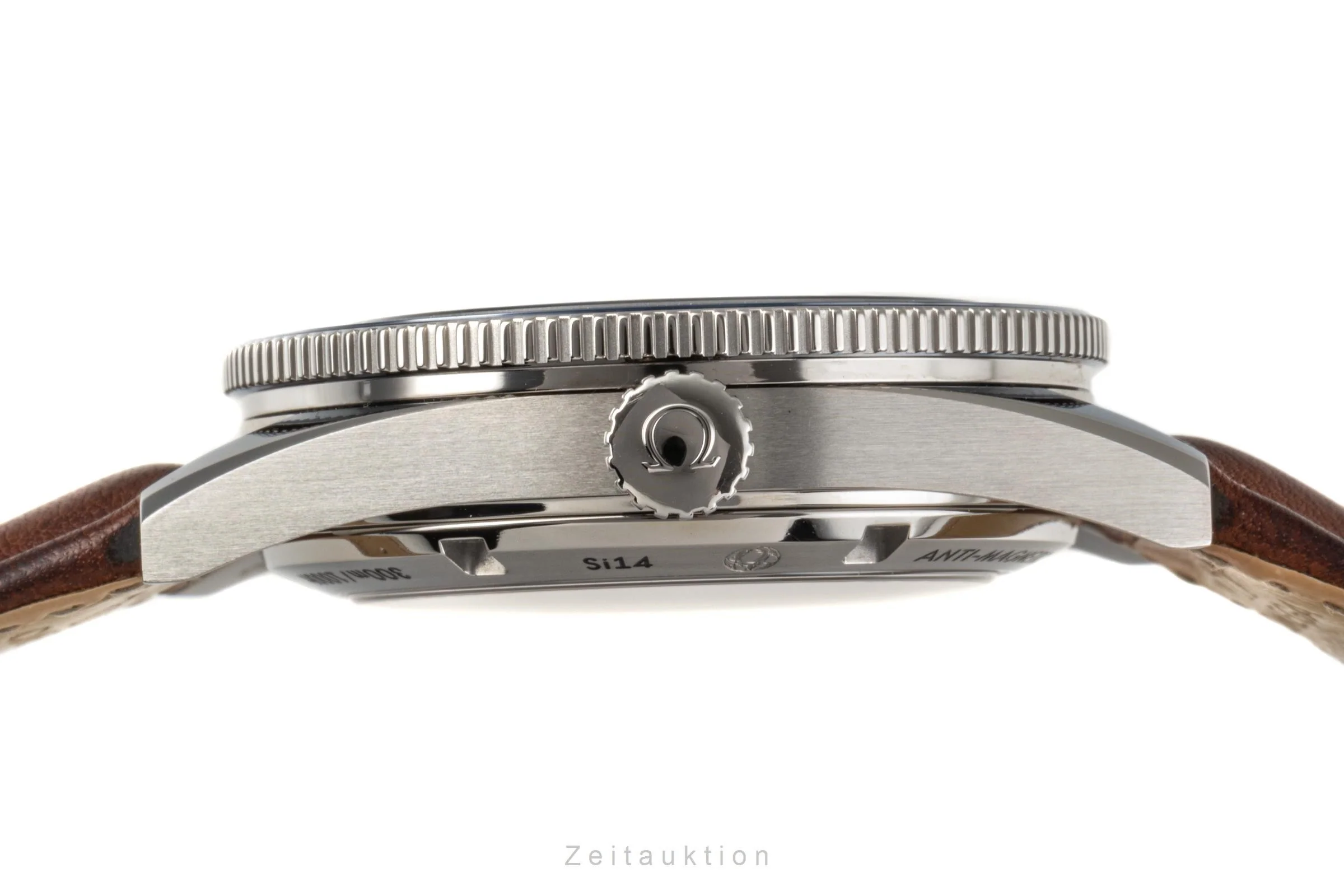 Omega Seamaster titanium automatic men's watch 233.92.41.21.03.001  [2300598] - Image 10