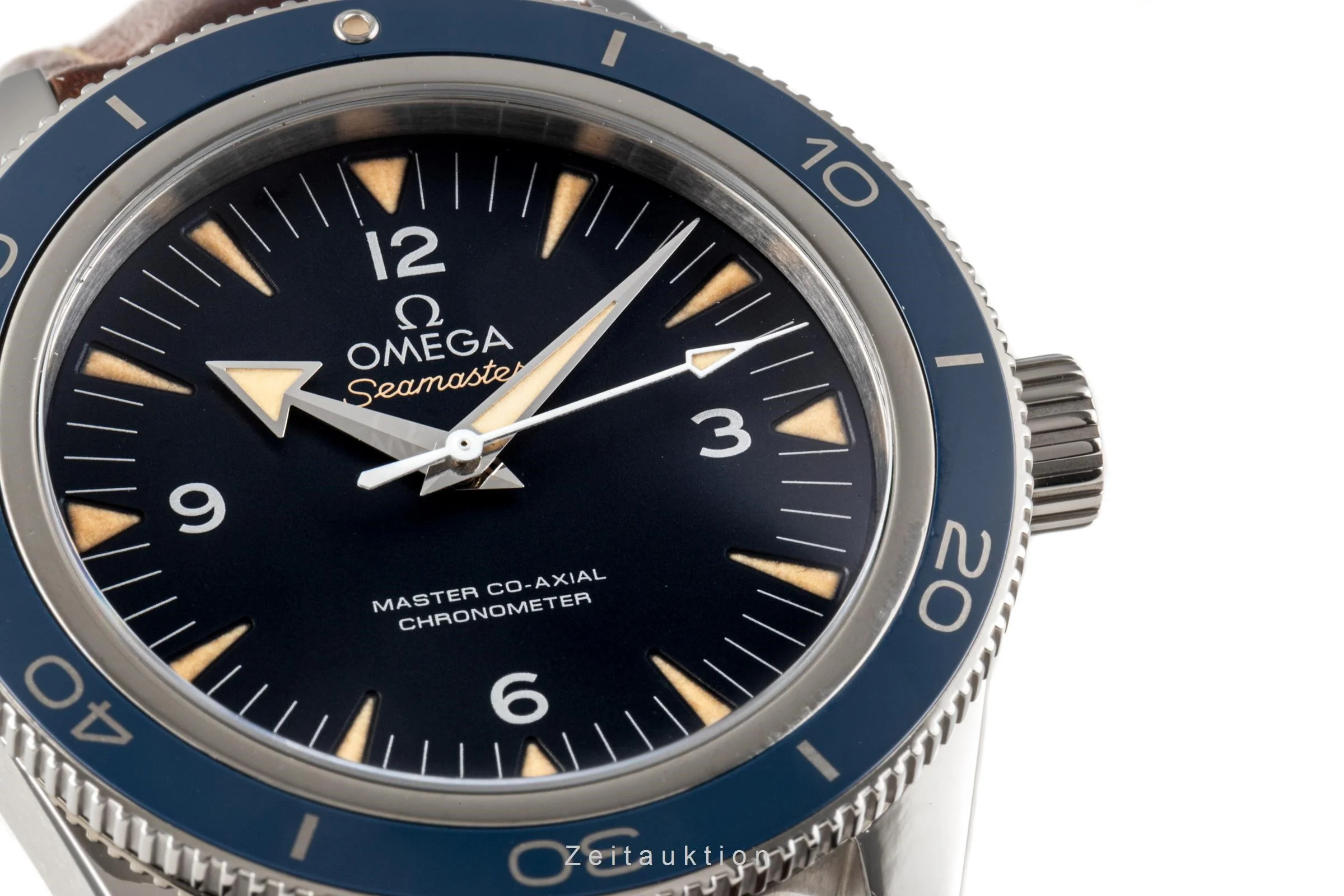 Omega Seamaster titanium automatic men's watch 233.92.41.21.03.001  [2300598] - Image 11