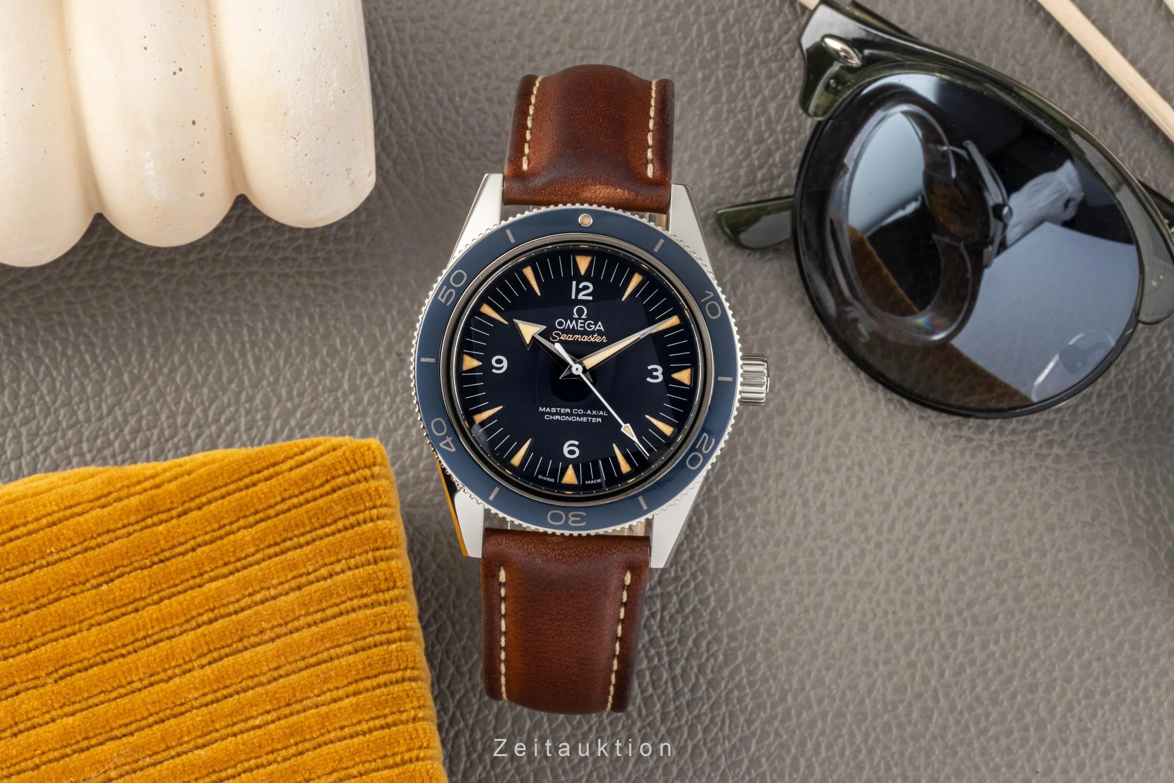 Omega Seamaster titanium automatic men's watch 233.92.41.21.03.001  [2300598] - Image 3