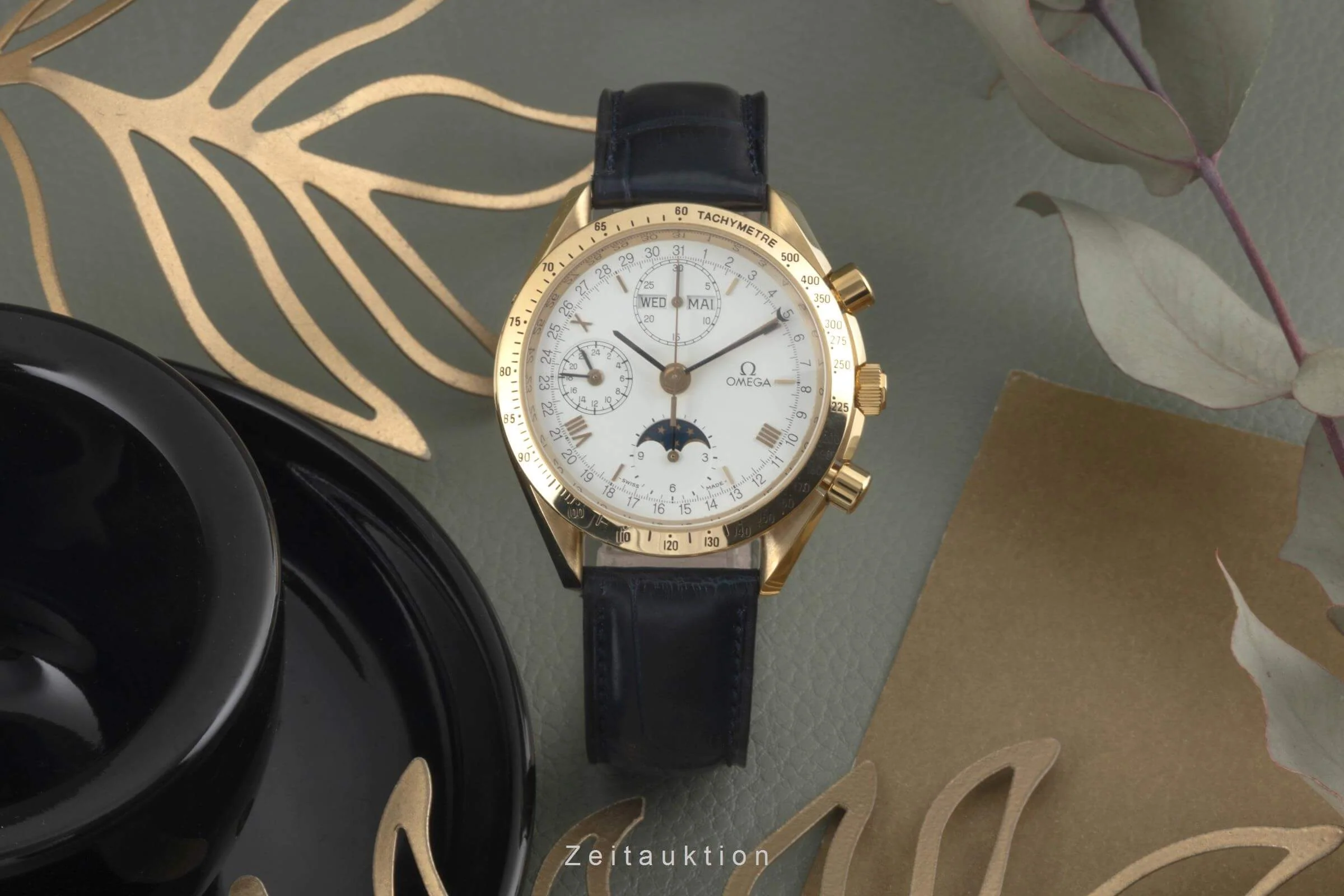 Omega Speedmaster chronograph 18 ct gold automatic men's watch 3131.20 LP: 21300EUR  [2401943] - Image 3