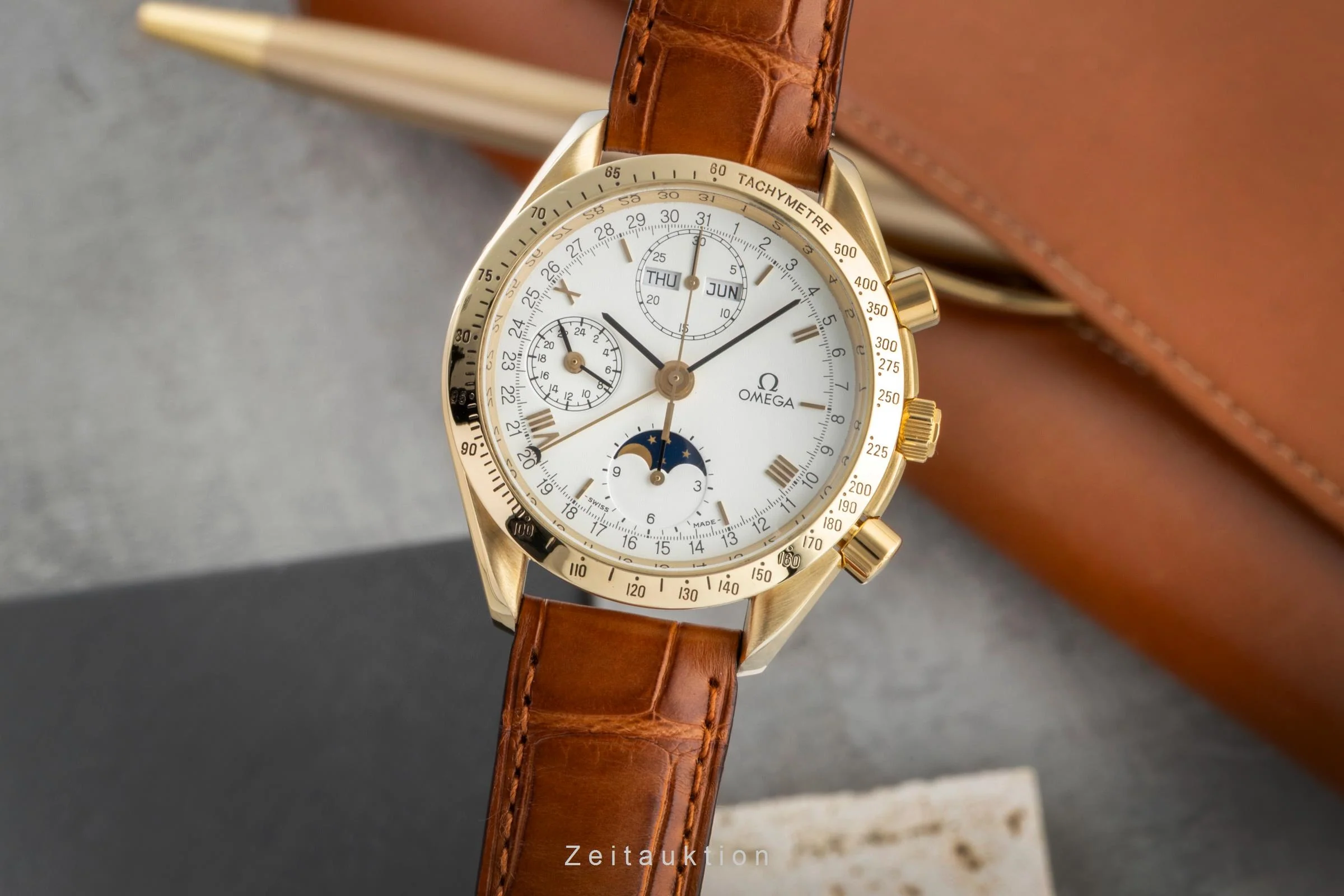 Omega Speedmaster chronograph 18 ct gold automatic men's watch 3131.20  [2506737] - Image 2