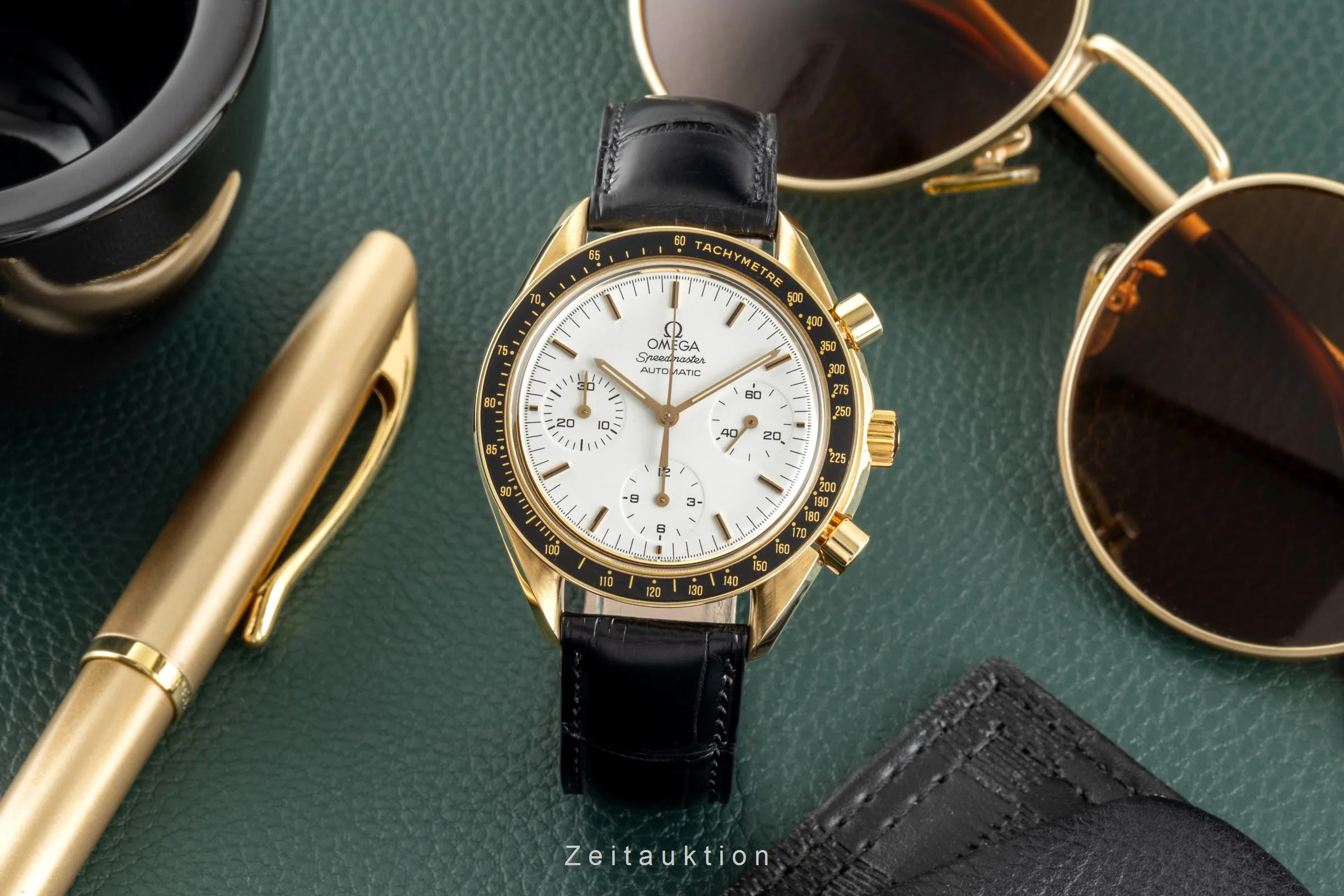 Omega Speedmaster chronograph 18 ct gold automatic men's watch 3612.20.20, 175.0032 LP: 21300EUR  [2400641] - Image 3