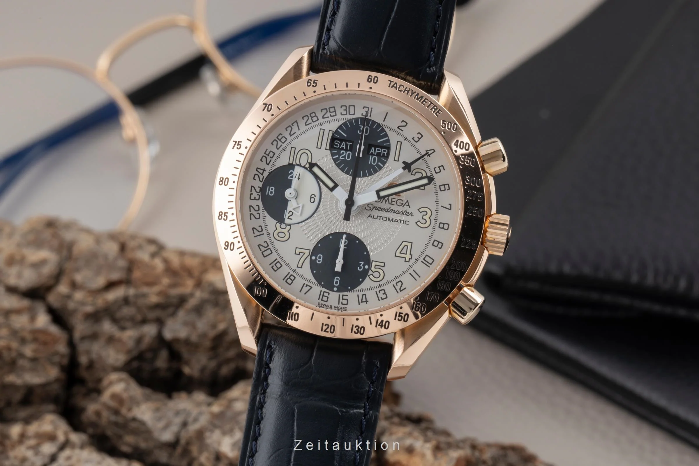 Omega Speedmaster chronograph 18 ct red gold automatic men's watch 3623.33.01  [2506969] - Image 2