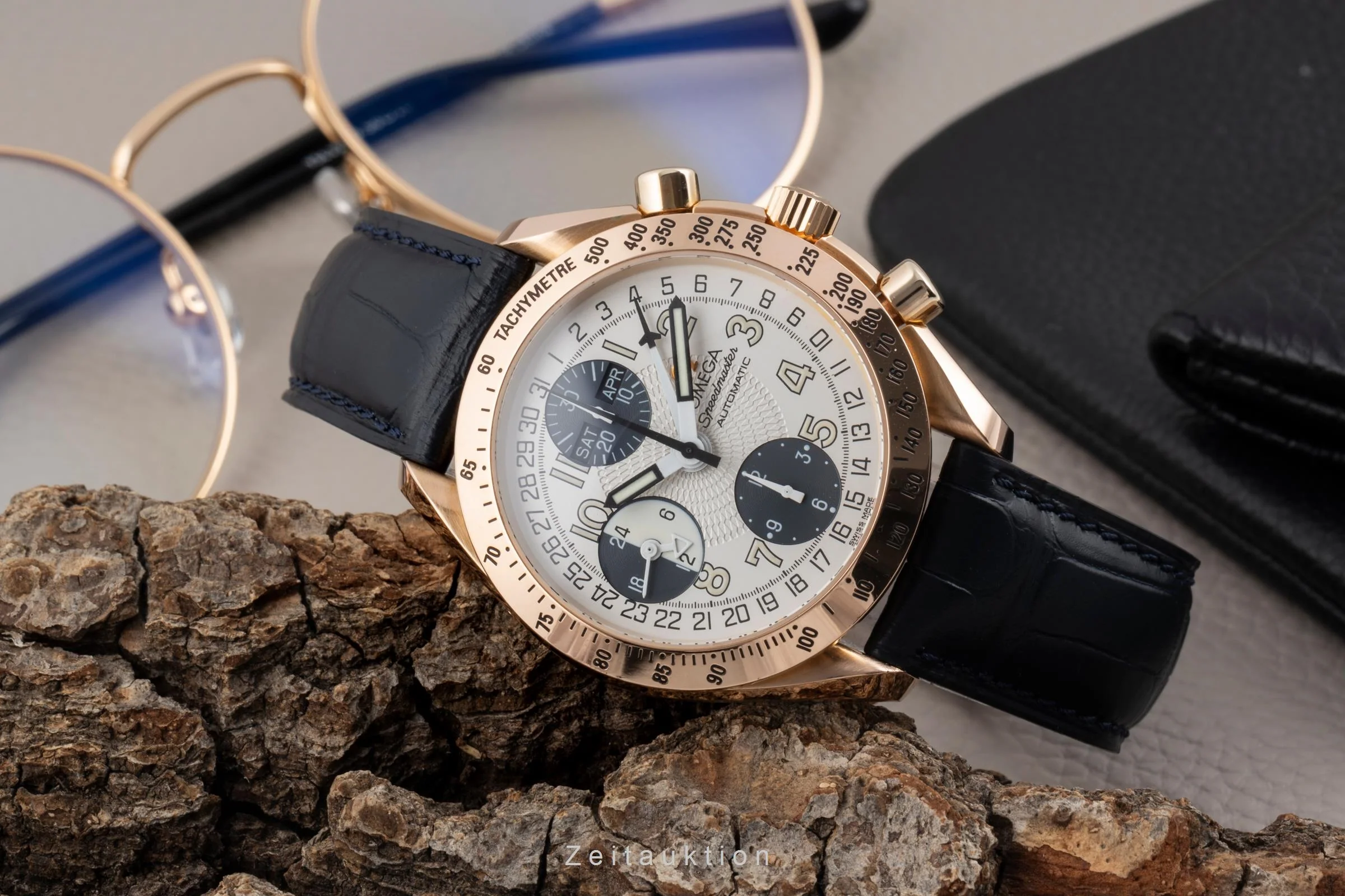 Omega Speedmaster chronograph 18 ct red gold automatic men's watch 3623.33.01  [2506969] - Image 3