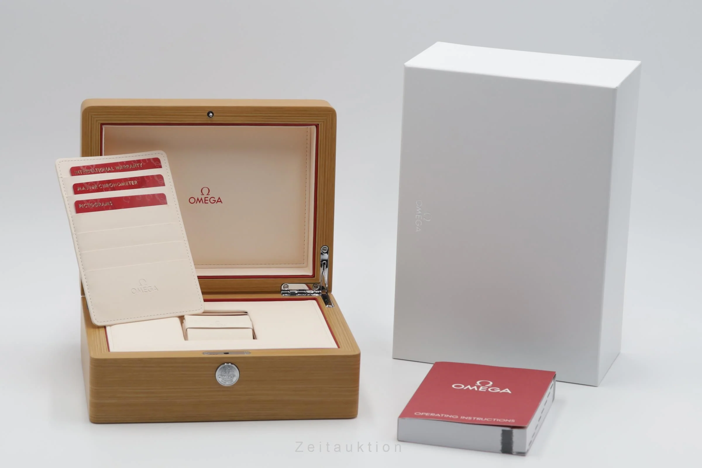 Omega Speedmaster chronograph steel automatic men's watch 304.30.44.52.01.001 LP: 12600EUR  [2503684] - Image 9