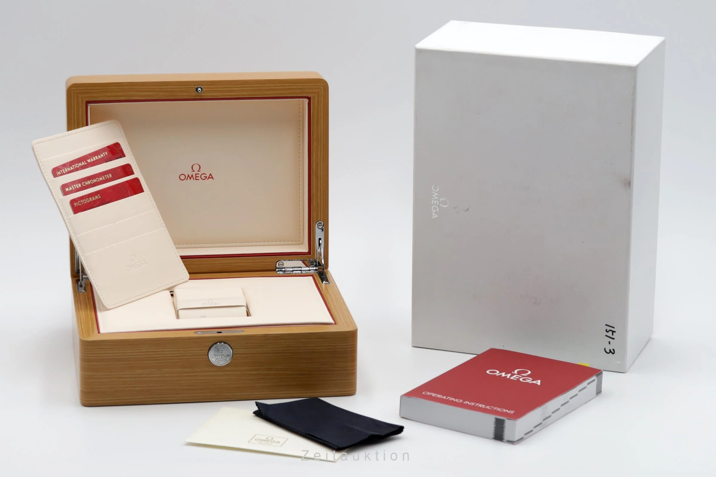 Omega Speedmaster chronograph steel automatic men's watch 304.33.44.52.01.001 LP: 12200EUR  [2503513] - Image 9